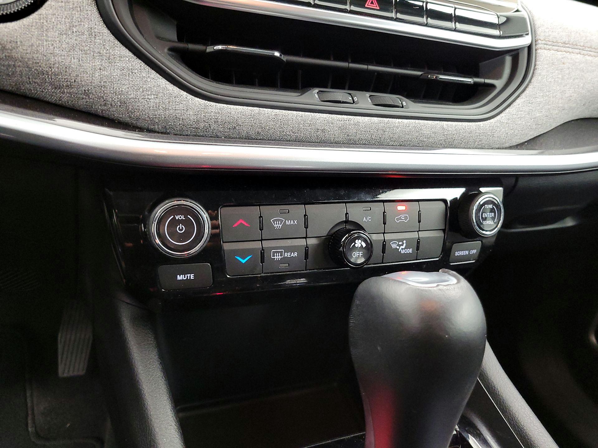 Thumbnail: 2022 Jeep Compass - 16