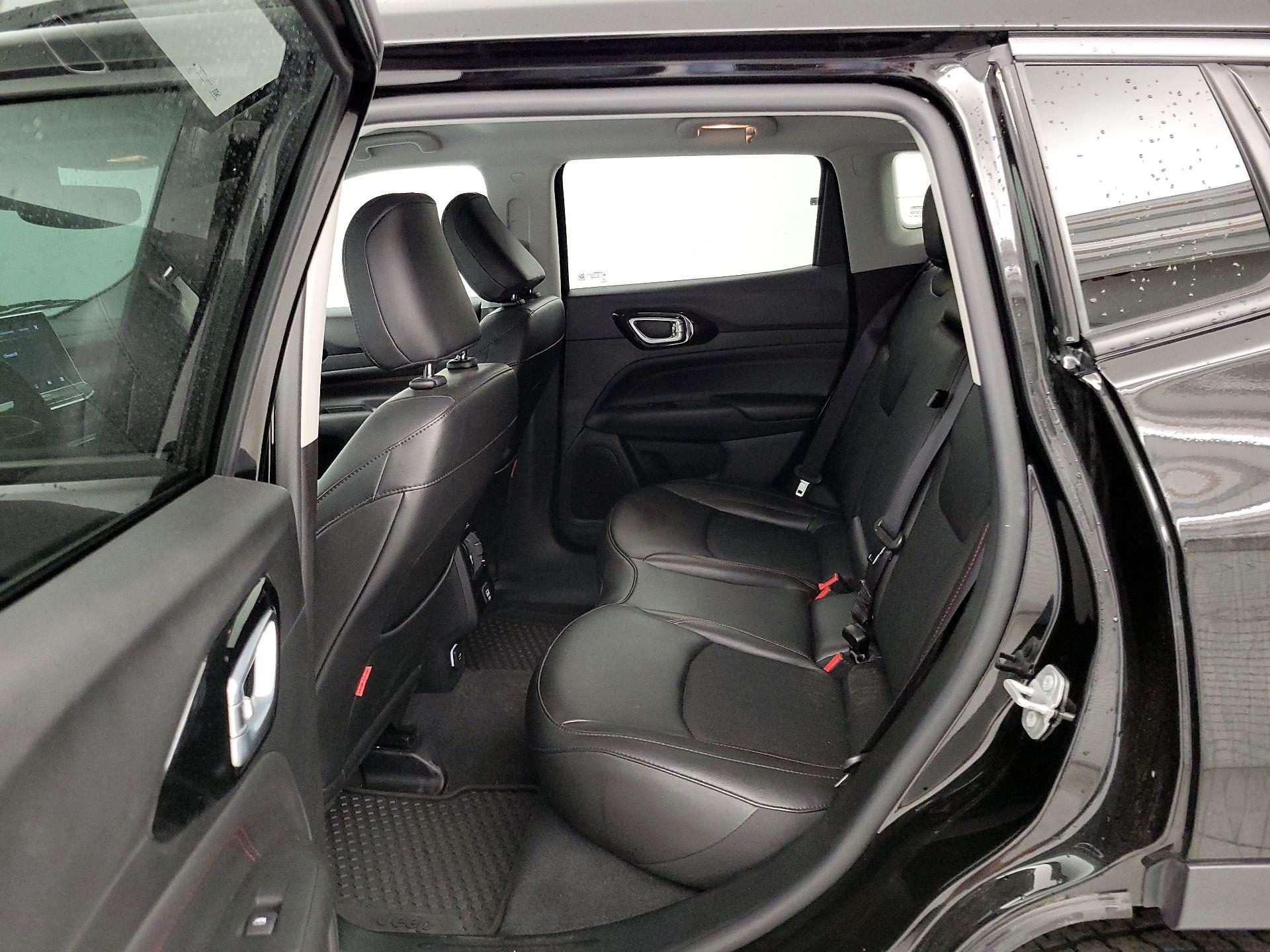 Thumbnail: 2022 Jeep Compass - 19