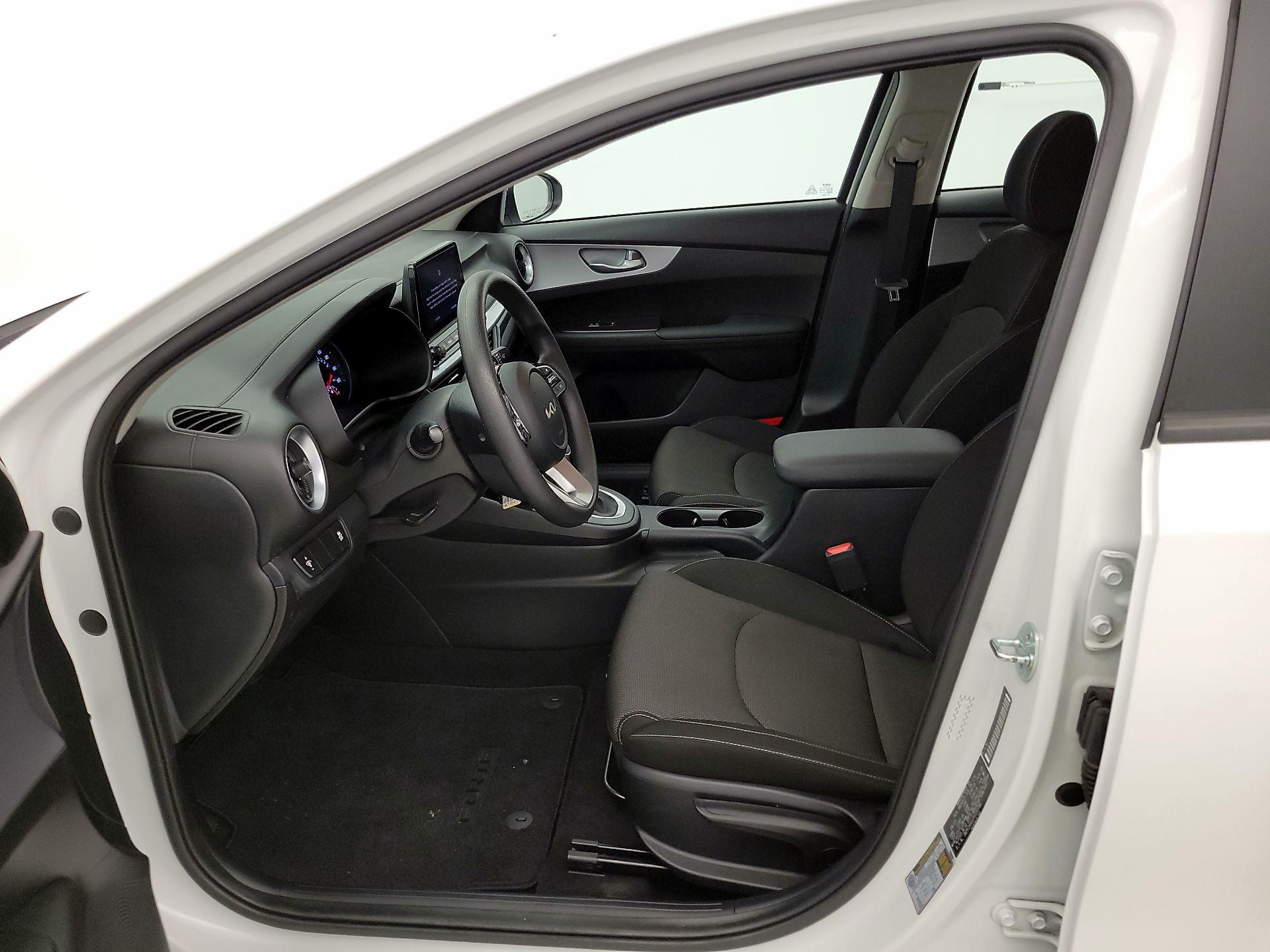 Thumbnail: 2023 Kia Forte - 11