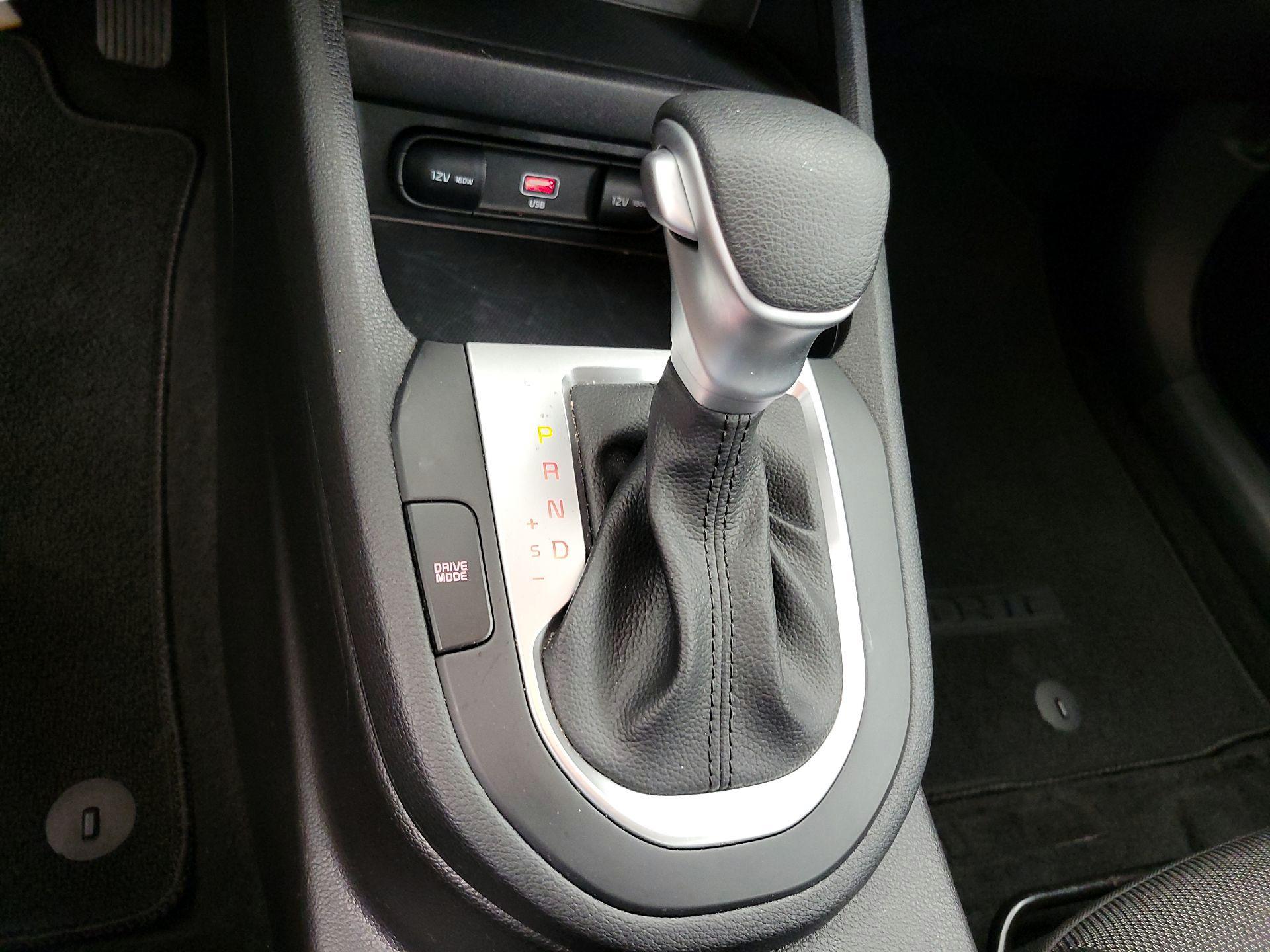 Thumbnail: 2023 Kia Forte - 17