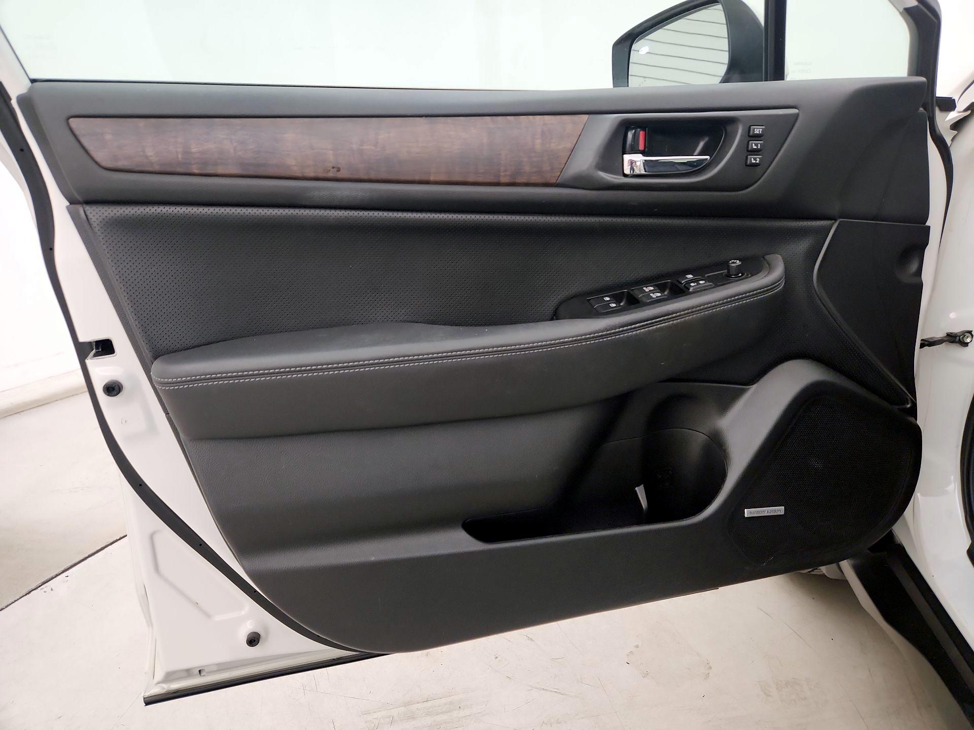 Thumbnail: 2016 Subaru Outback - 12