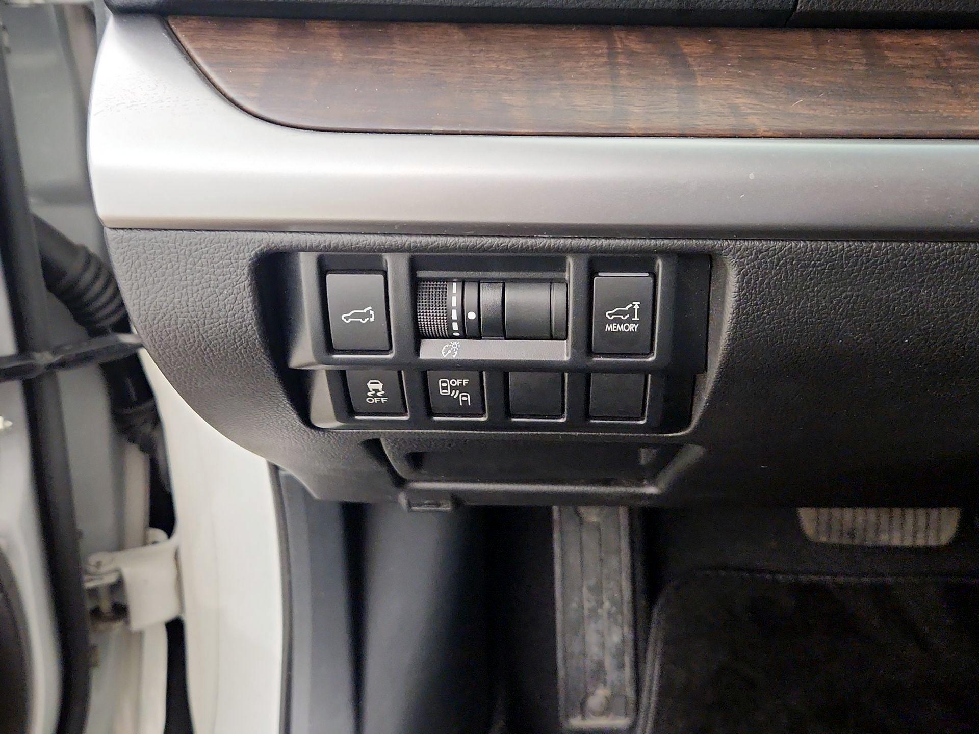 Thumbnail: 2016 Subaru Outback - 13