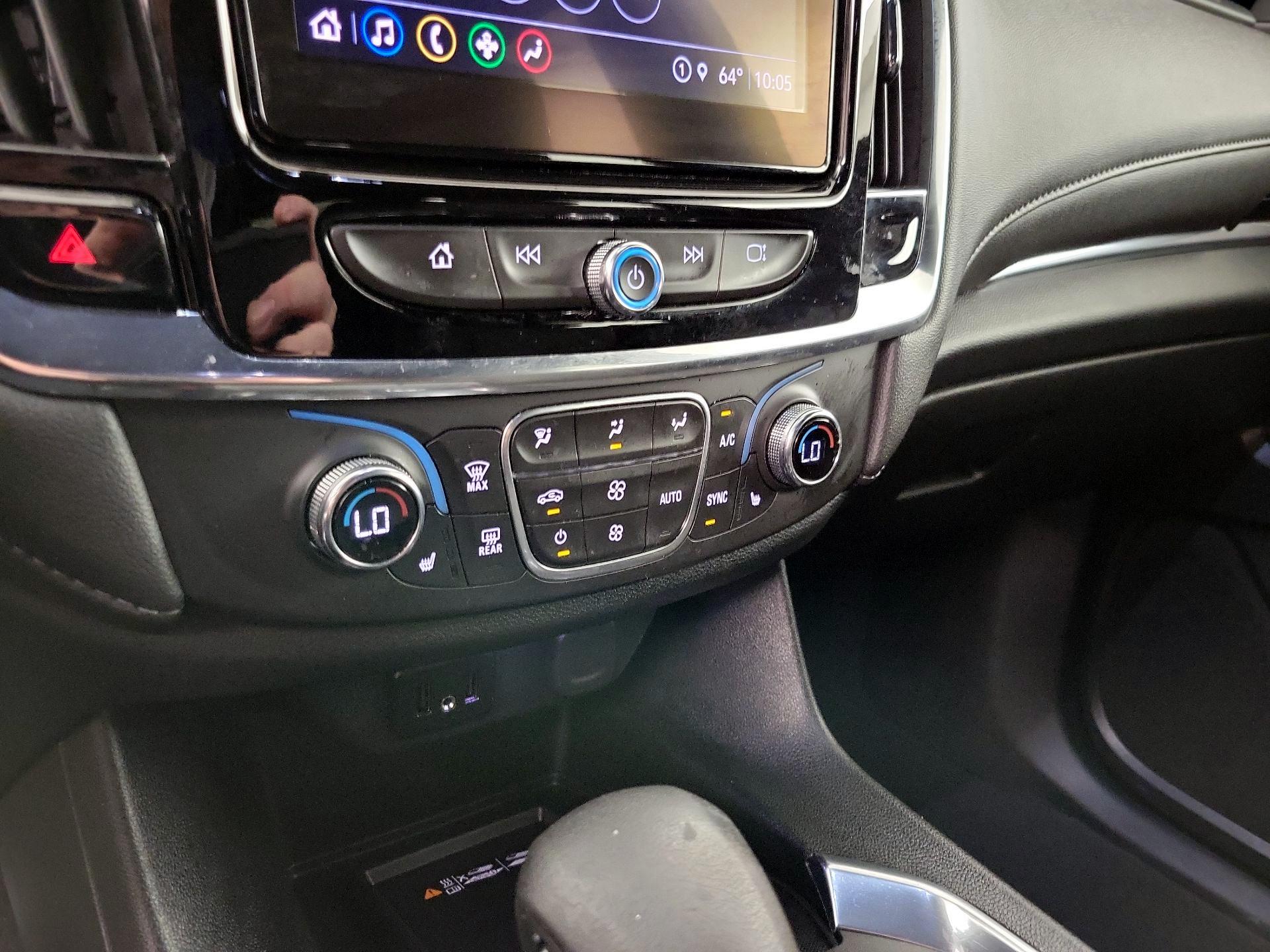 Thumbnail: 2023 Chevrolet Traverse - 16
