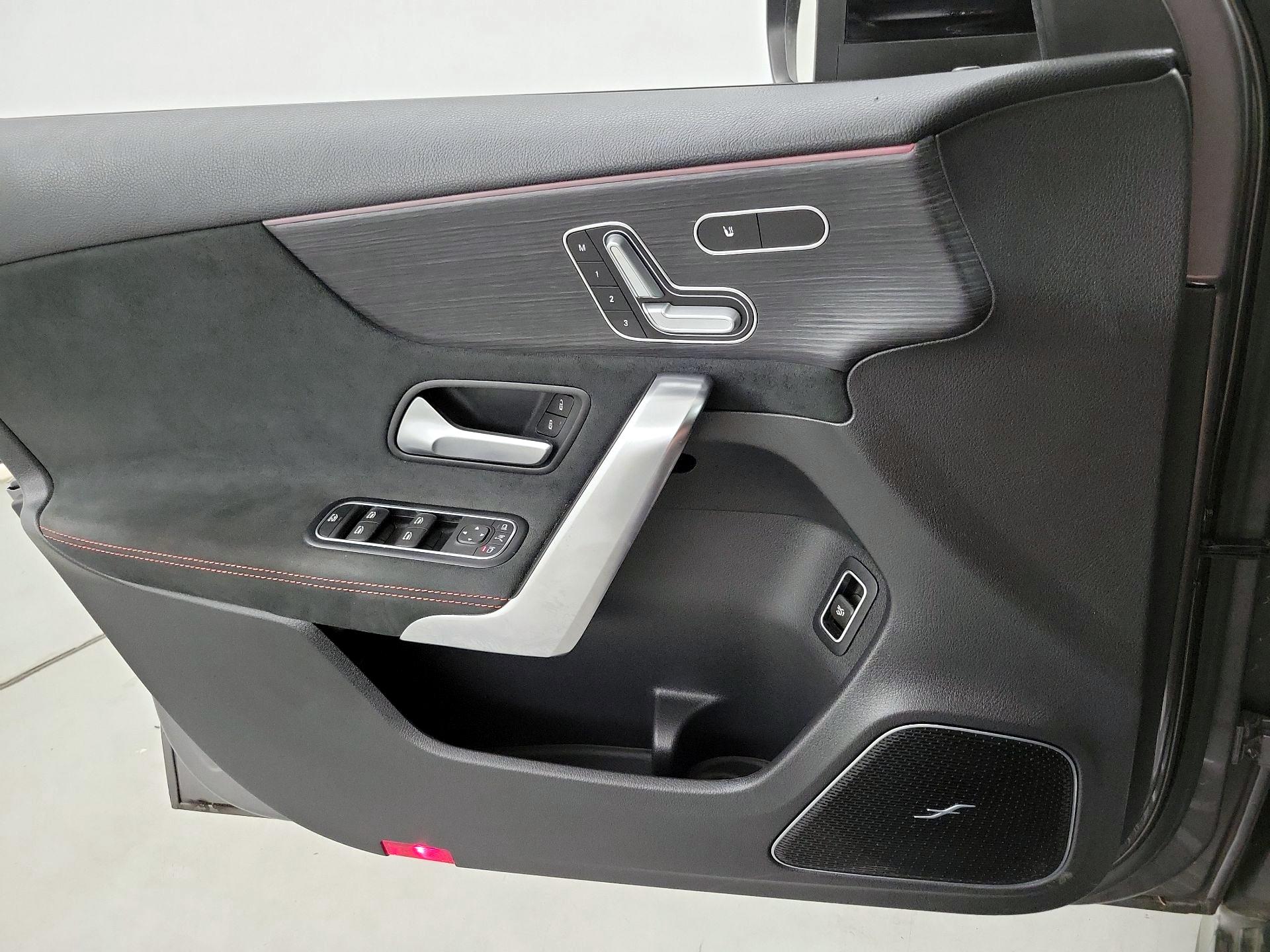 Thumbnail: 2020 Mercedes-Benz A-Class - 12