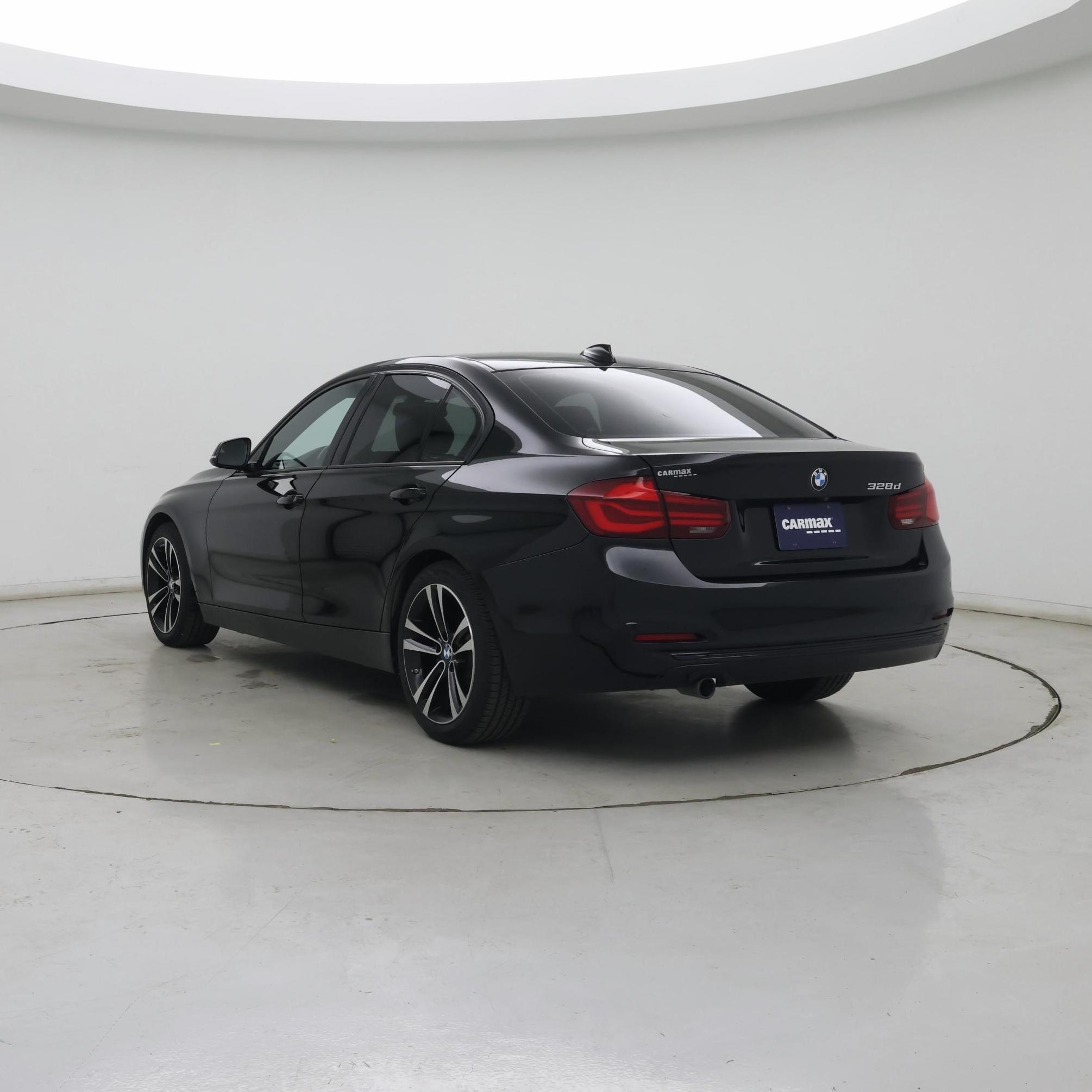 Thumbnail: 2018 BMW 3 Series - 2