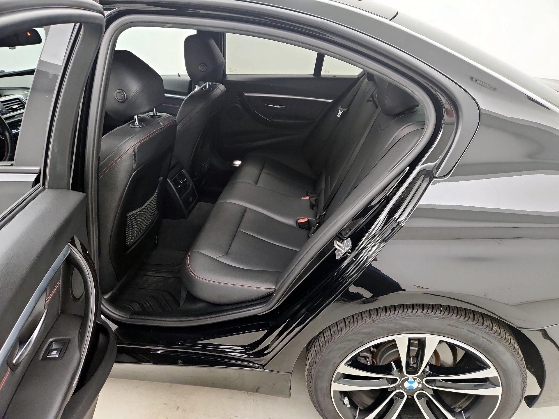 Thumbnail: 2018 BMW 3 Series - 19