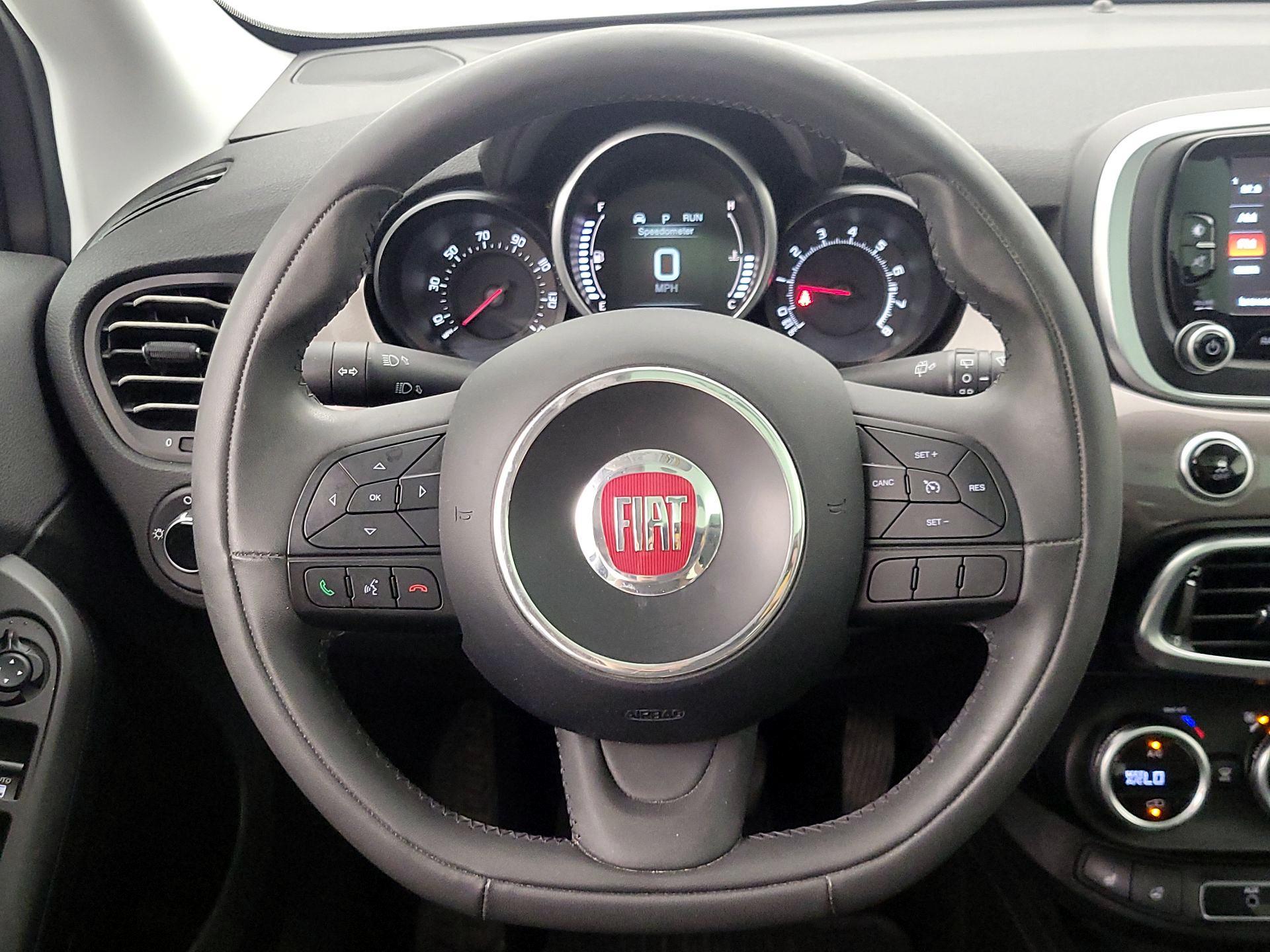 Thumbnail: 2016 Fiat 500X - 10
