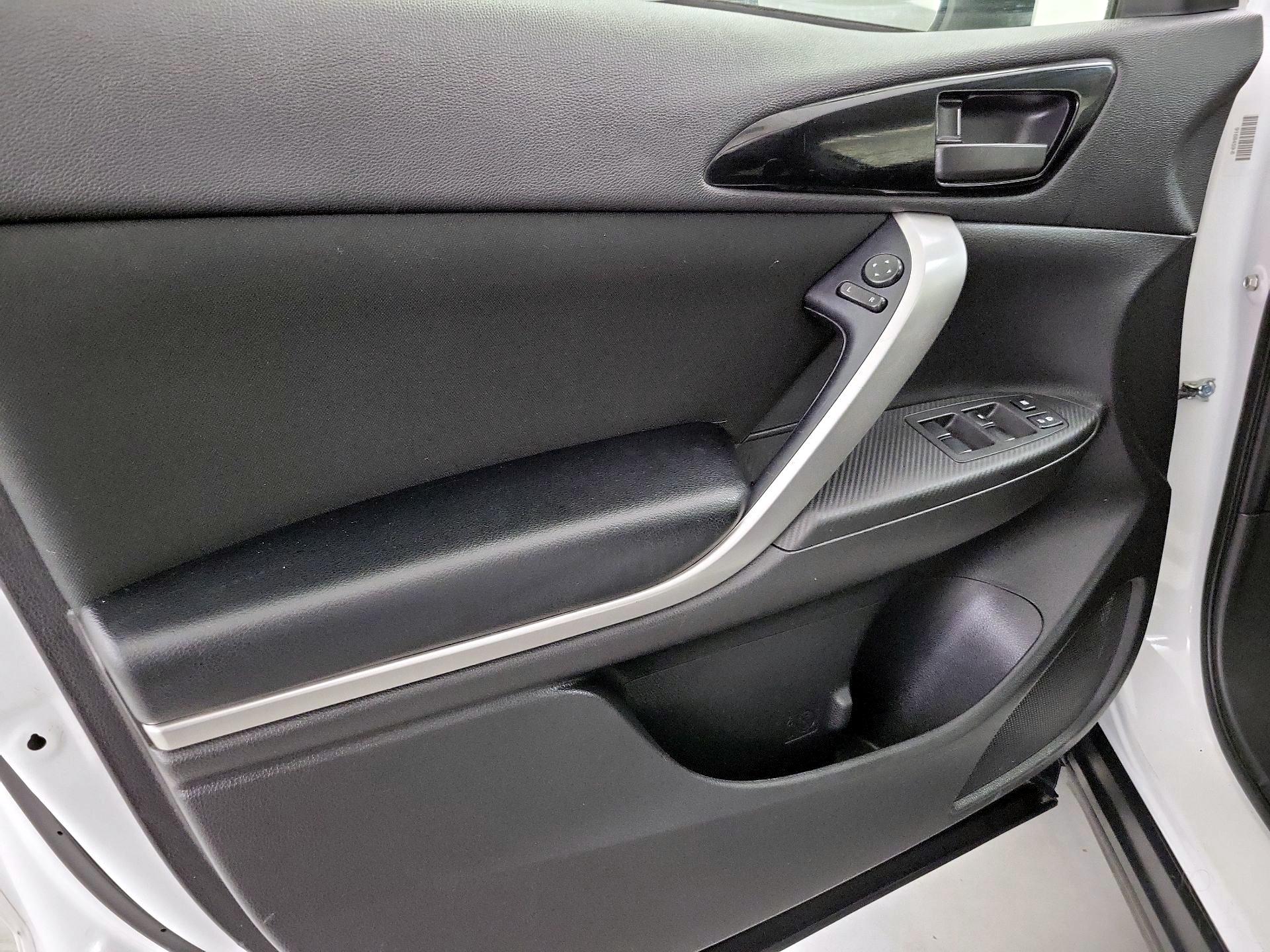 Thumbnail: 2019 Mitsubishi Eclipse Cross - 12