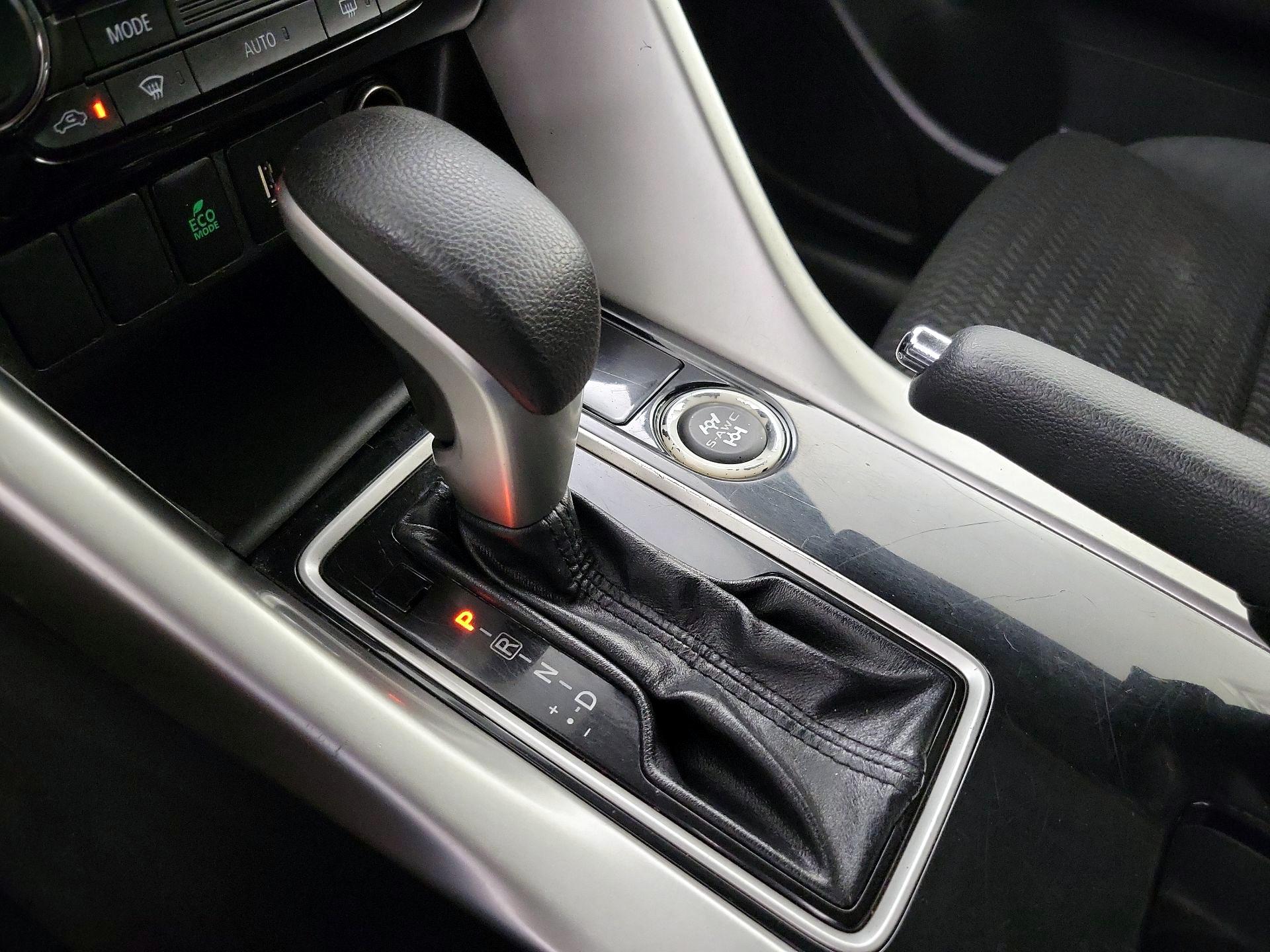 Thumbnail: 2019 Mitsubishi Eclipse Cross - 17