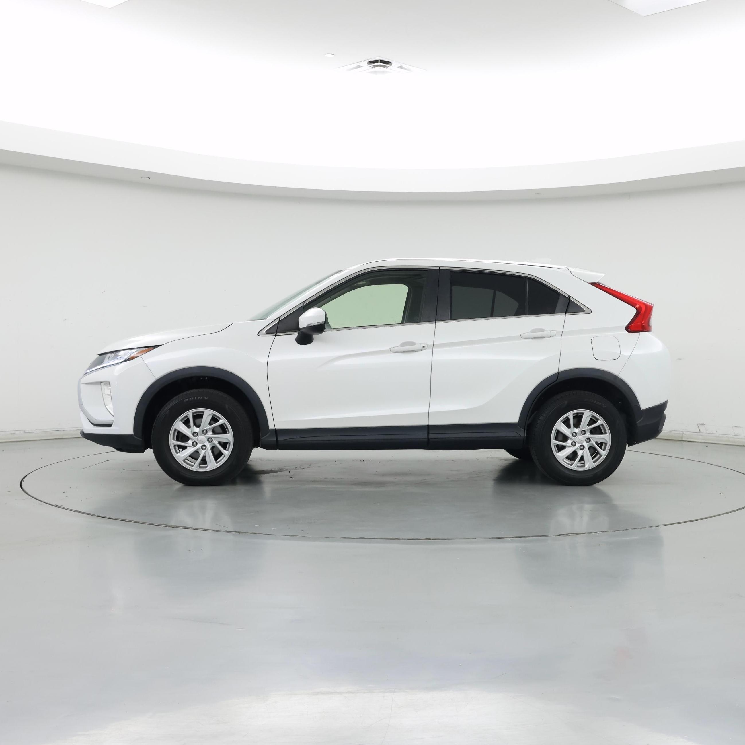 Thumbnail: 2019 Mitsubishi Eclipse Cross - 3