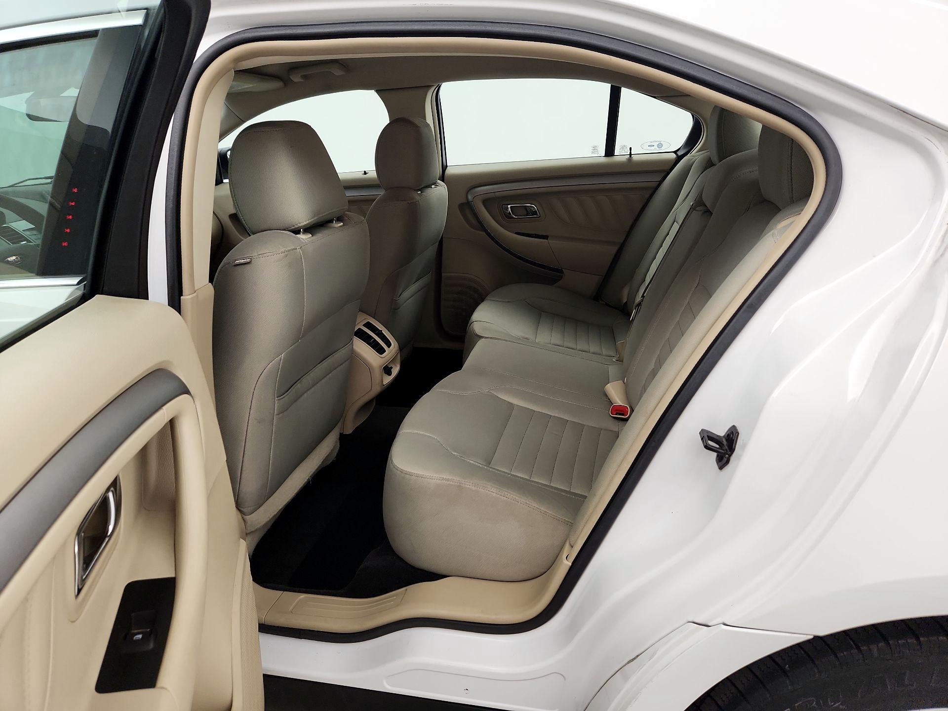 Thumbnail: 2016 Ford Taurus - 19