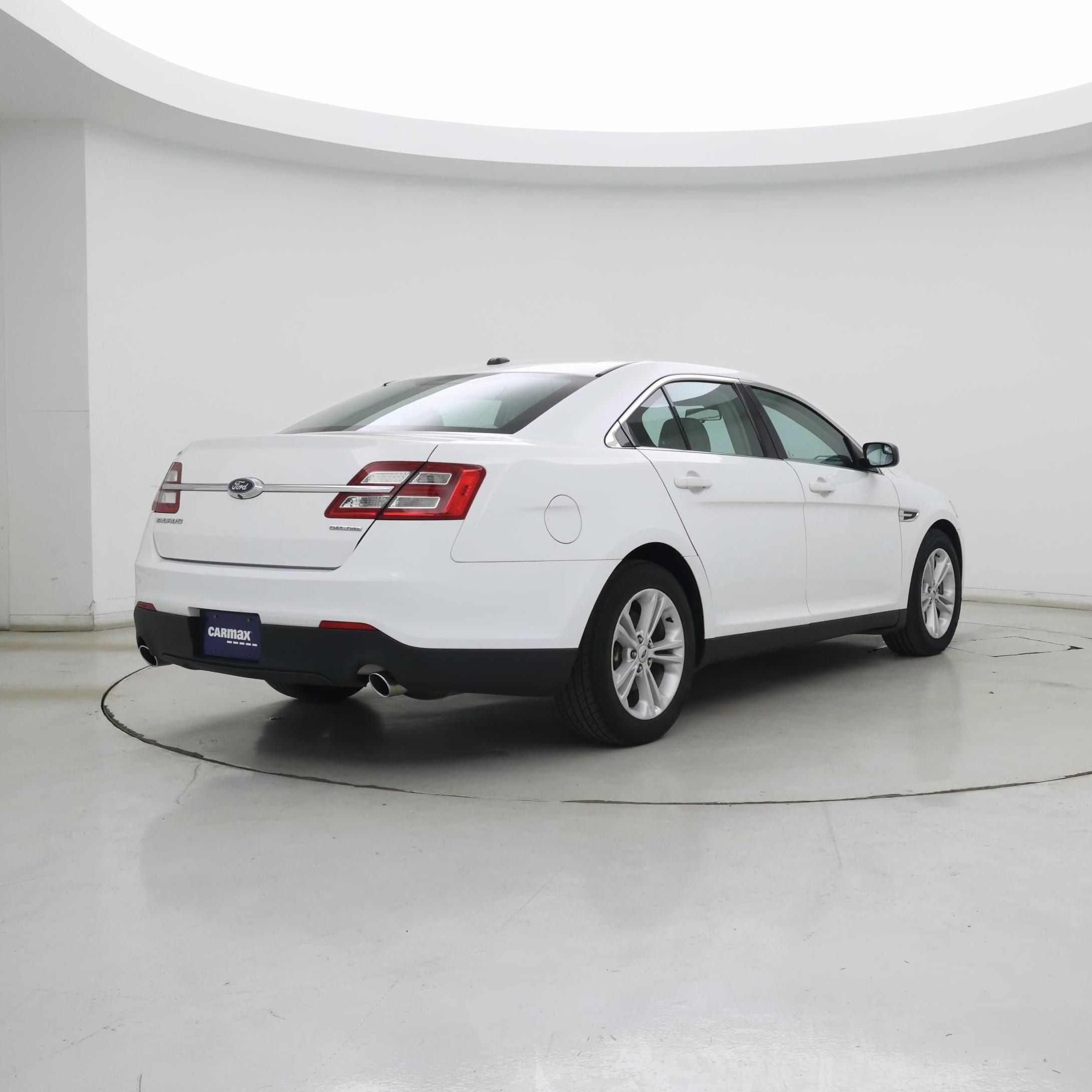 Thumbnail: 2016 Ford Taurus - 8