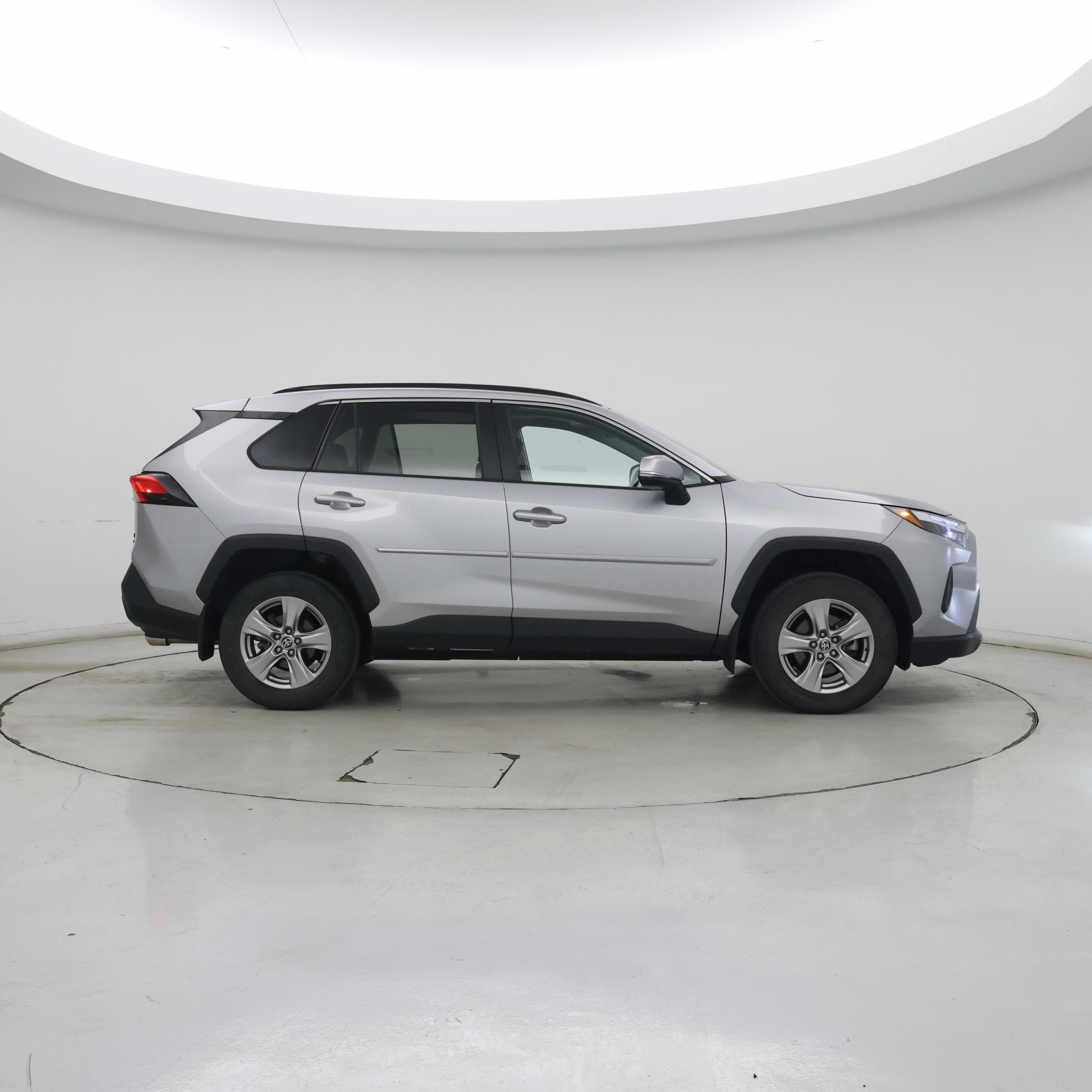 Thumbnail: 2022 Toyota RAV4 - 7