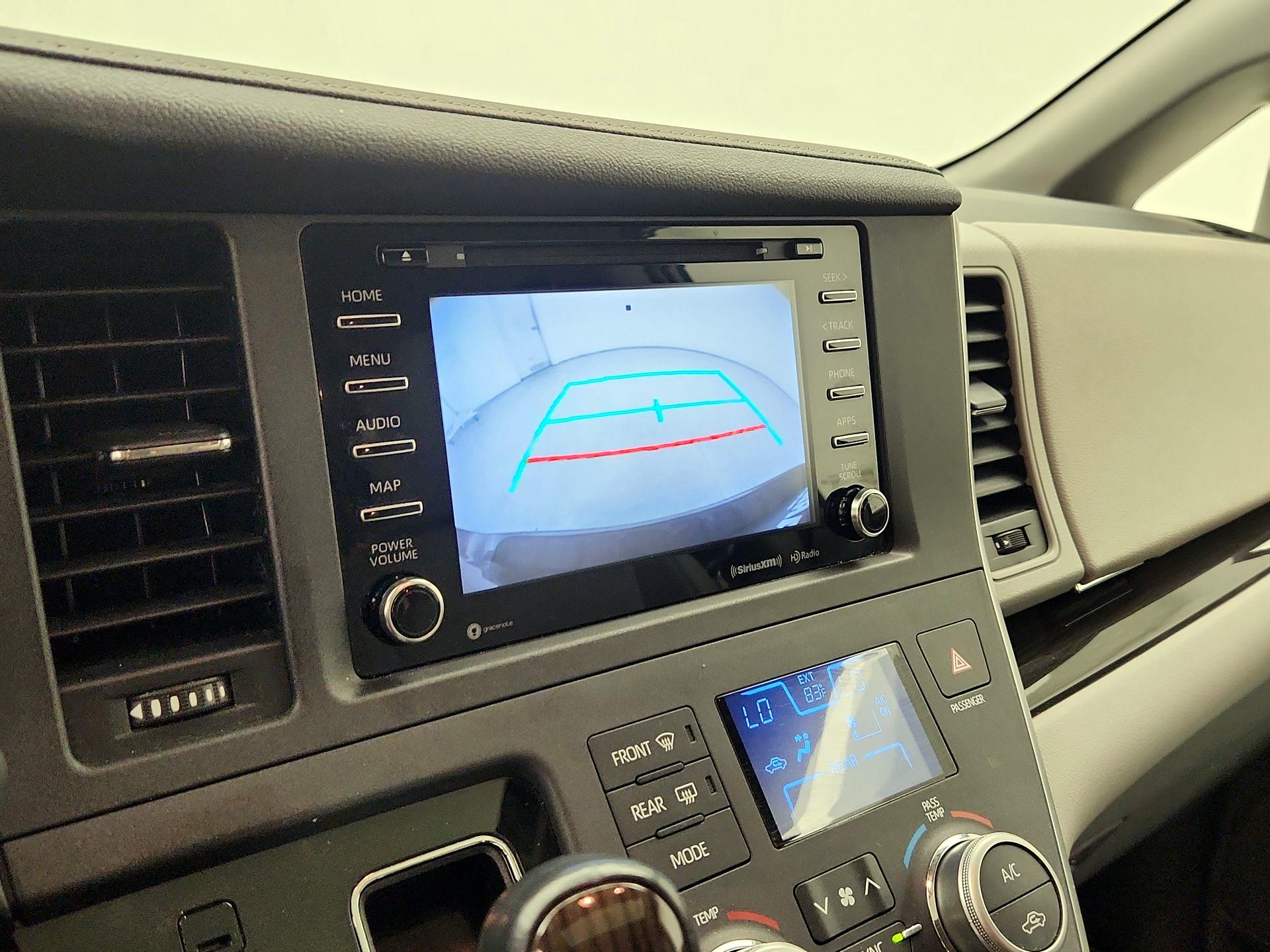 Thumbnail: 2020 Toyota Sienna - 14
