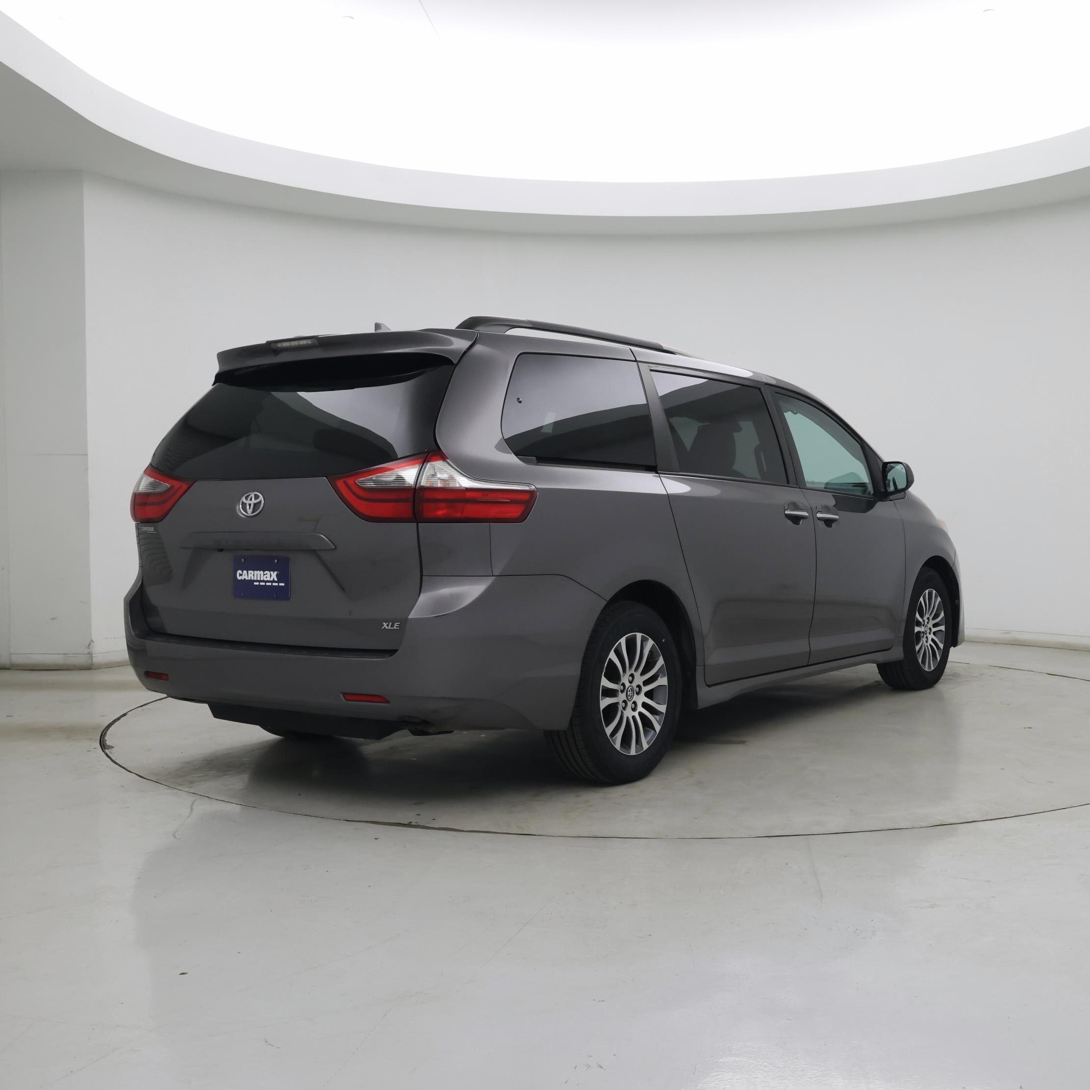 Thumbnail: 2020 Toyota Sienna - 8