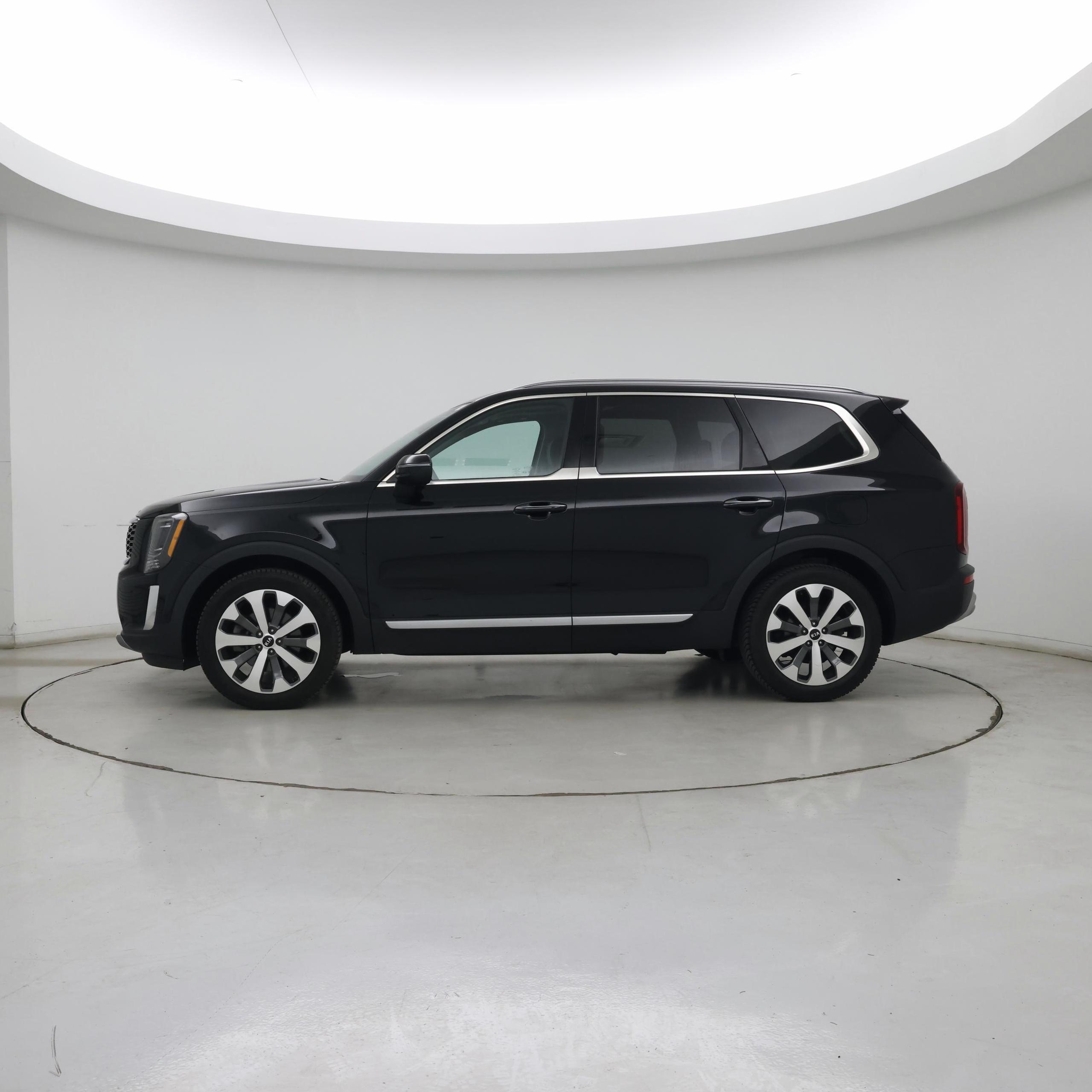 Thumbnail: 2021 Kia Telluride - 3