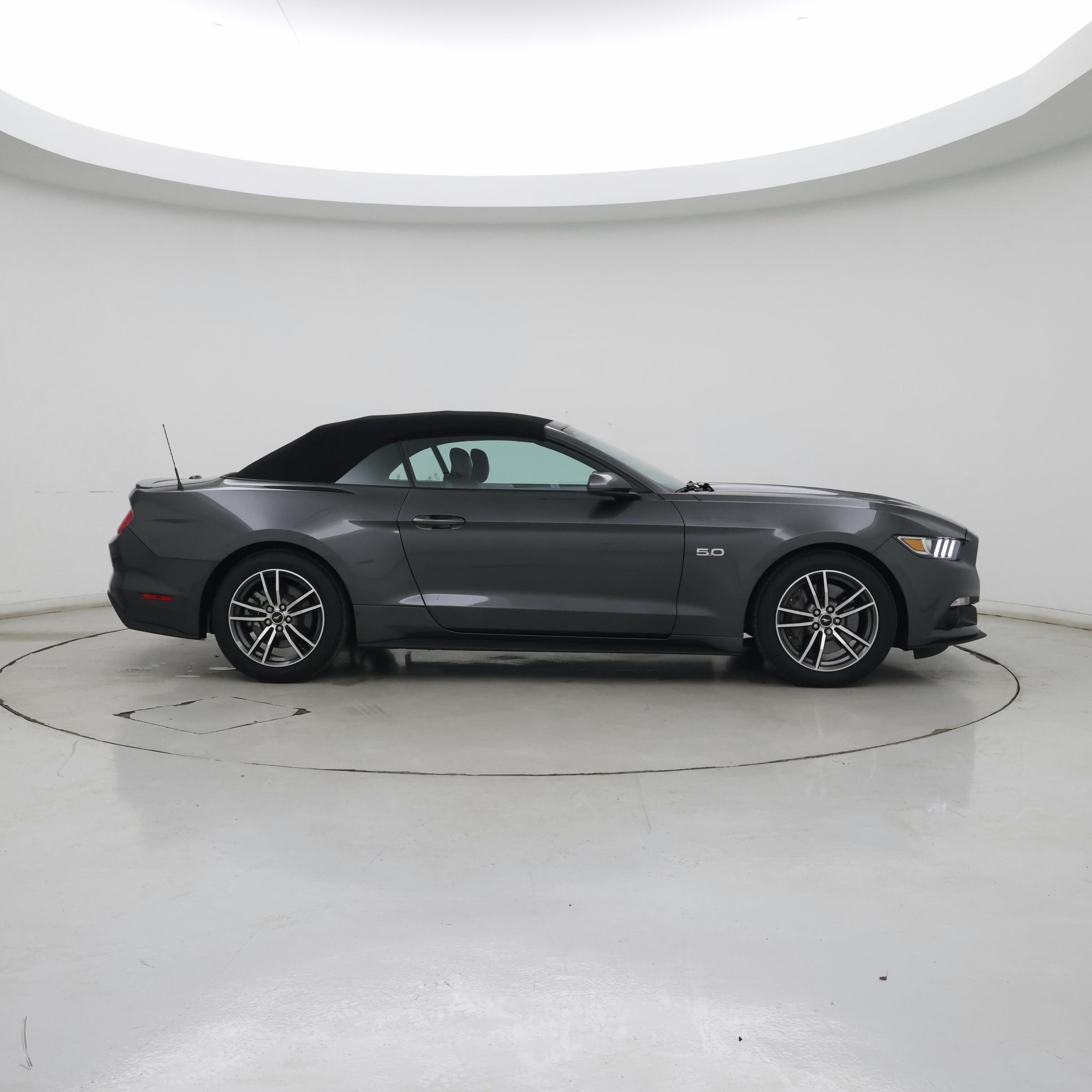 Thumbnail: 2017 Ford Mustang - 7