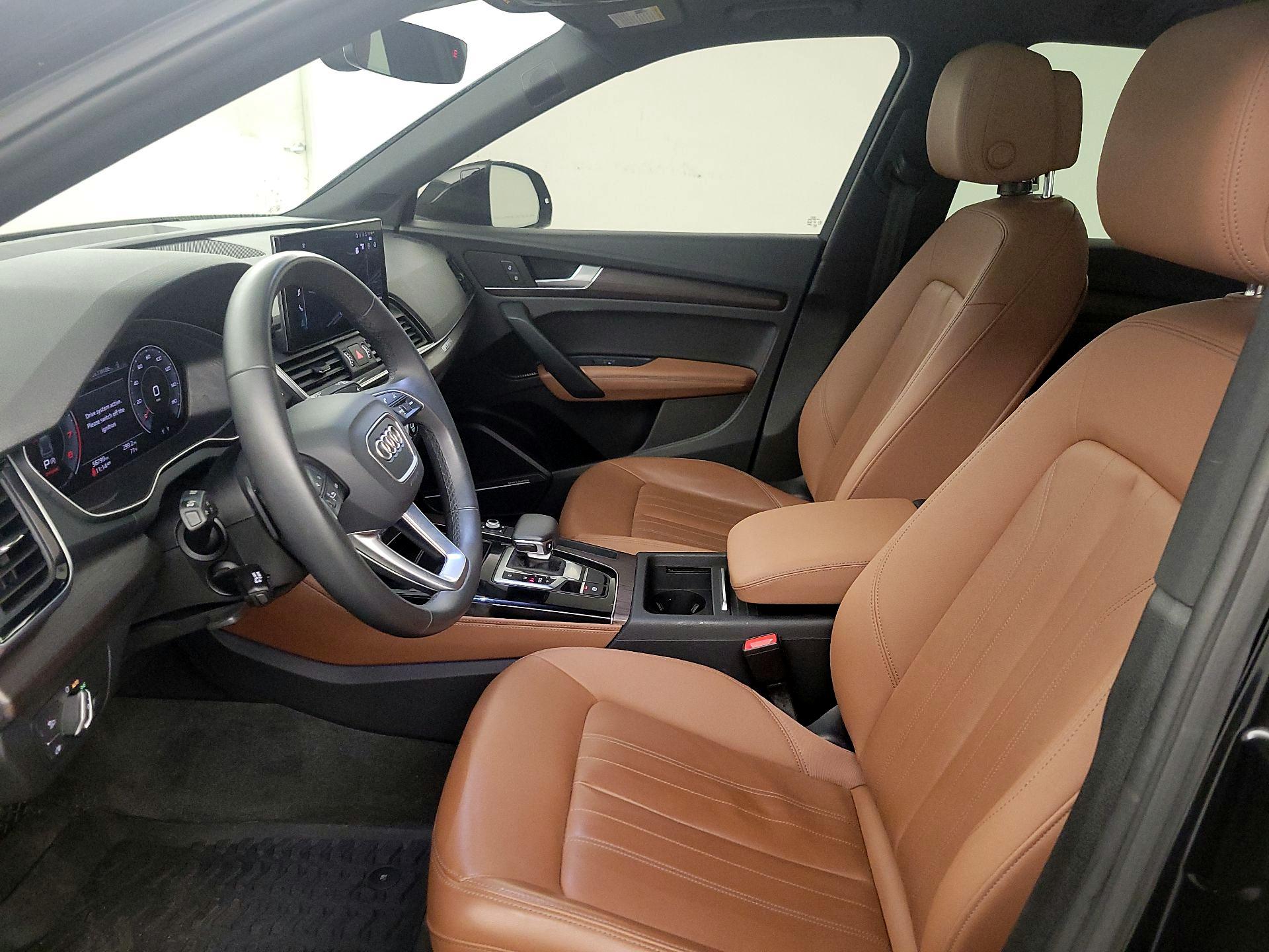 Thumbnail: 2021 Audi Q5 - 11