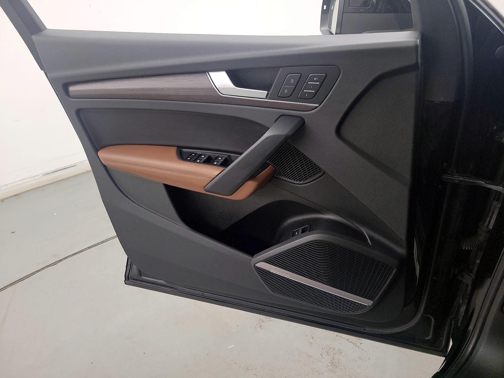 Thumbnail: 2021 Audi Q5 - 12