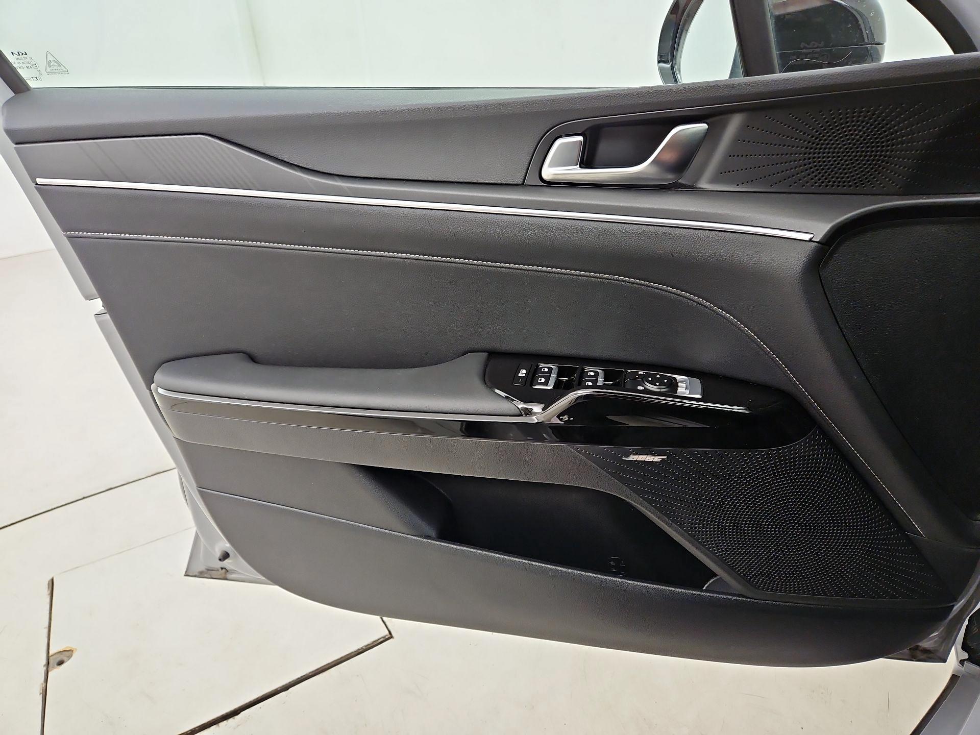 Thumbnail: 2025 Kia K5 - 12