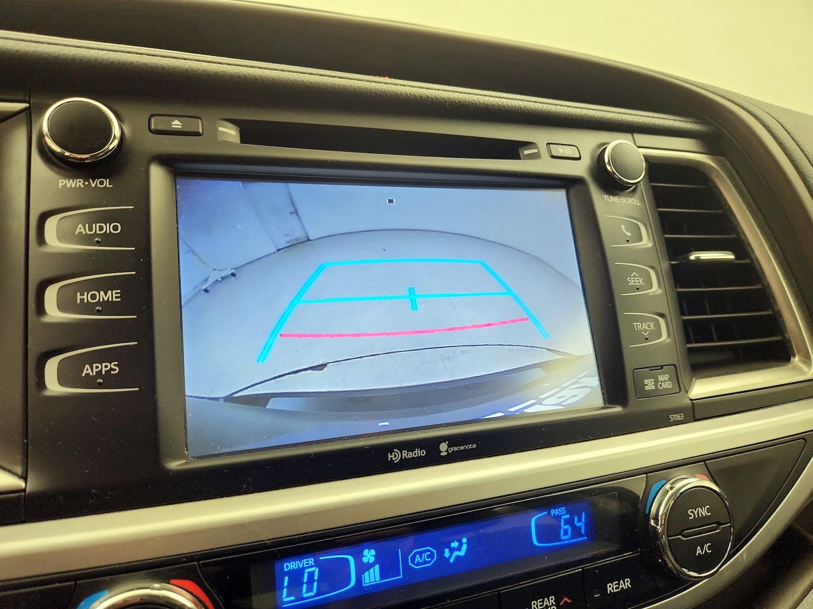 2015 Toyota Highlander XLE - Photo 15