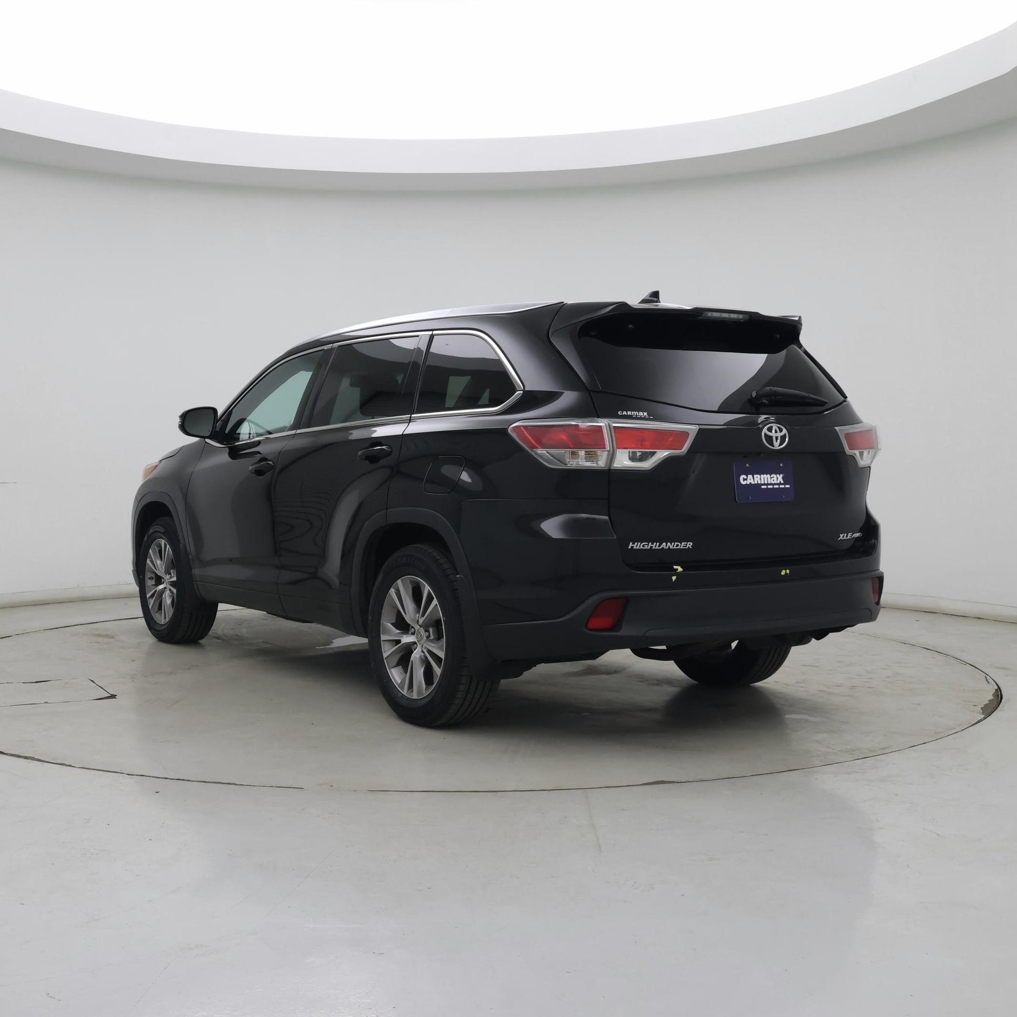 Thumbnail: 2015 Toyota Highlander - 2