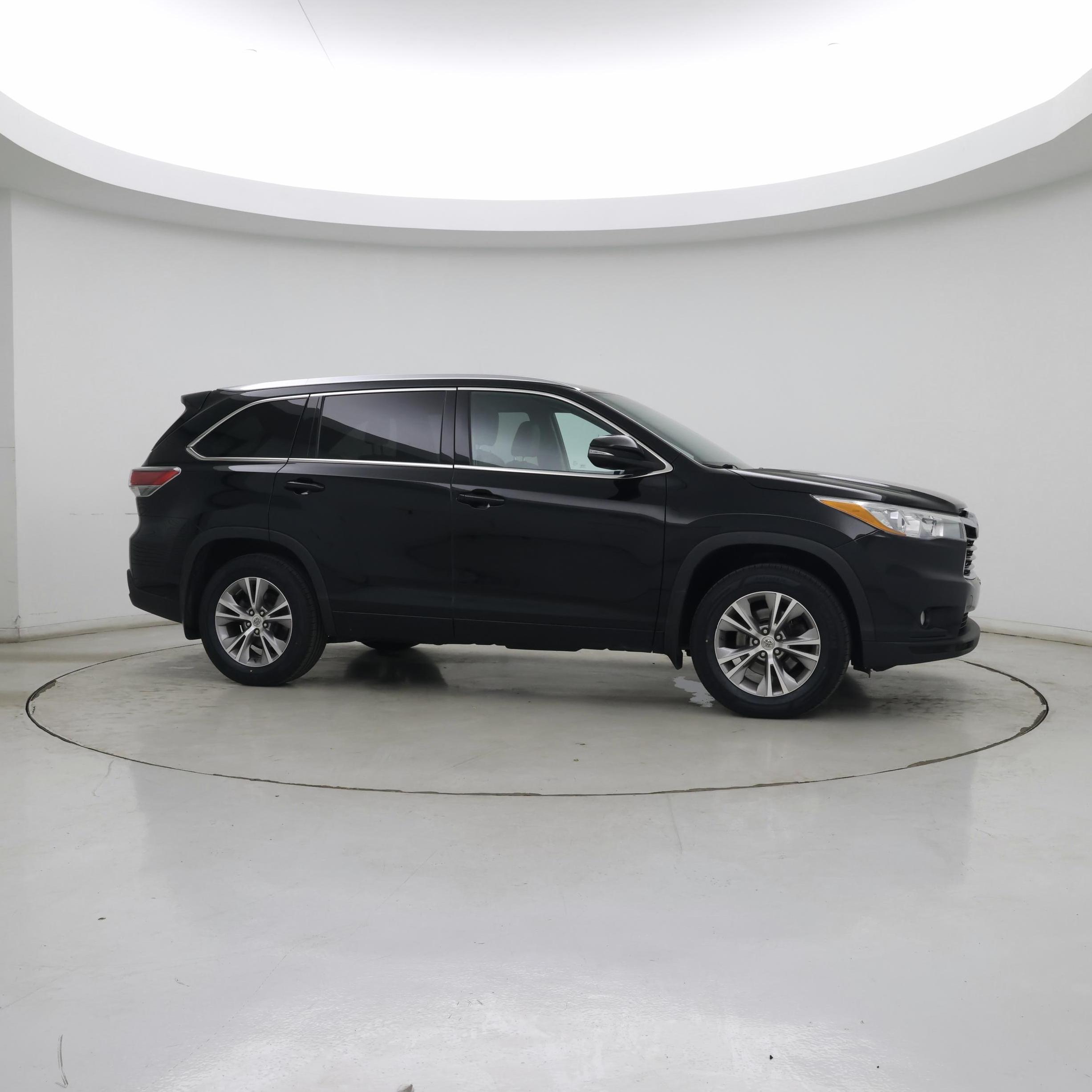 Thumbnail: 2015 Toyota Highlander - 7