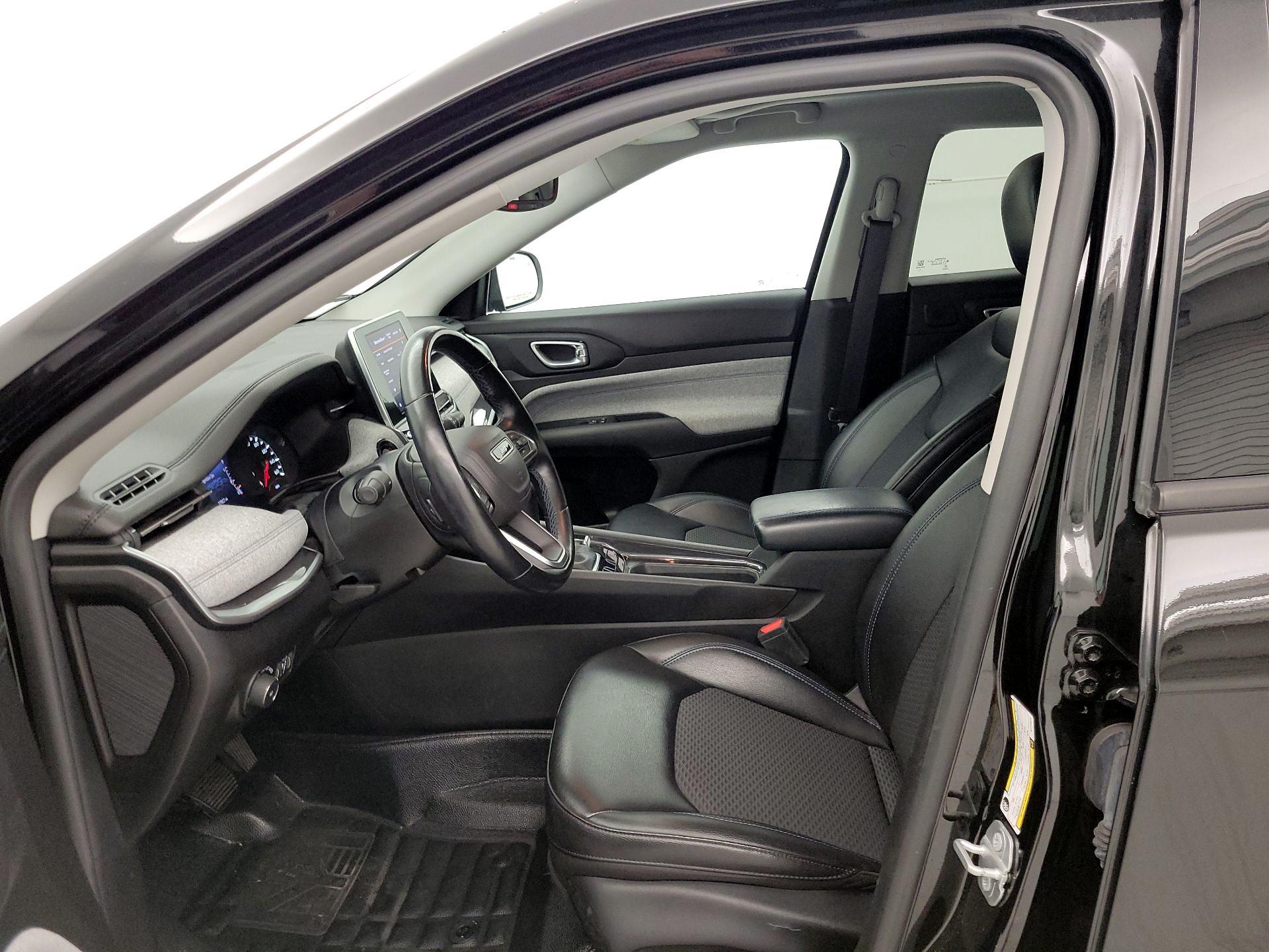 Thumbnail: 2022 Jeep Compass - 11
