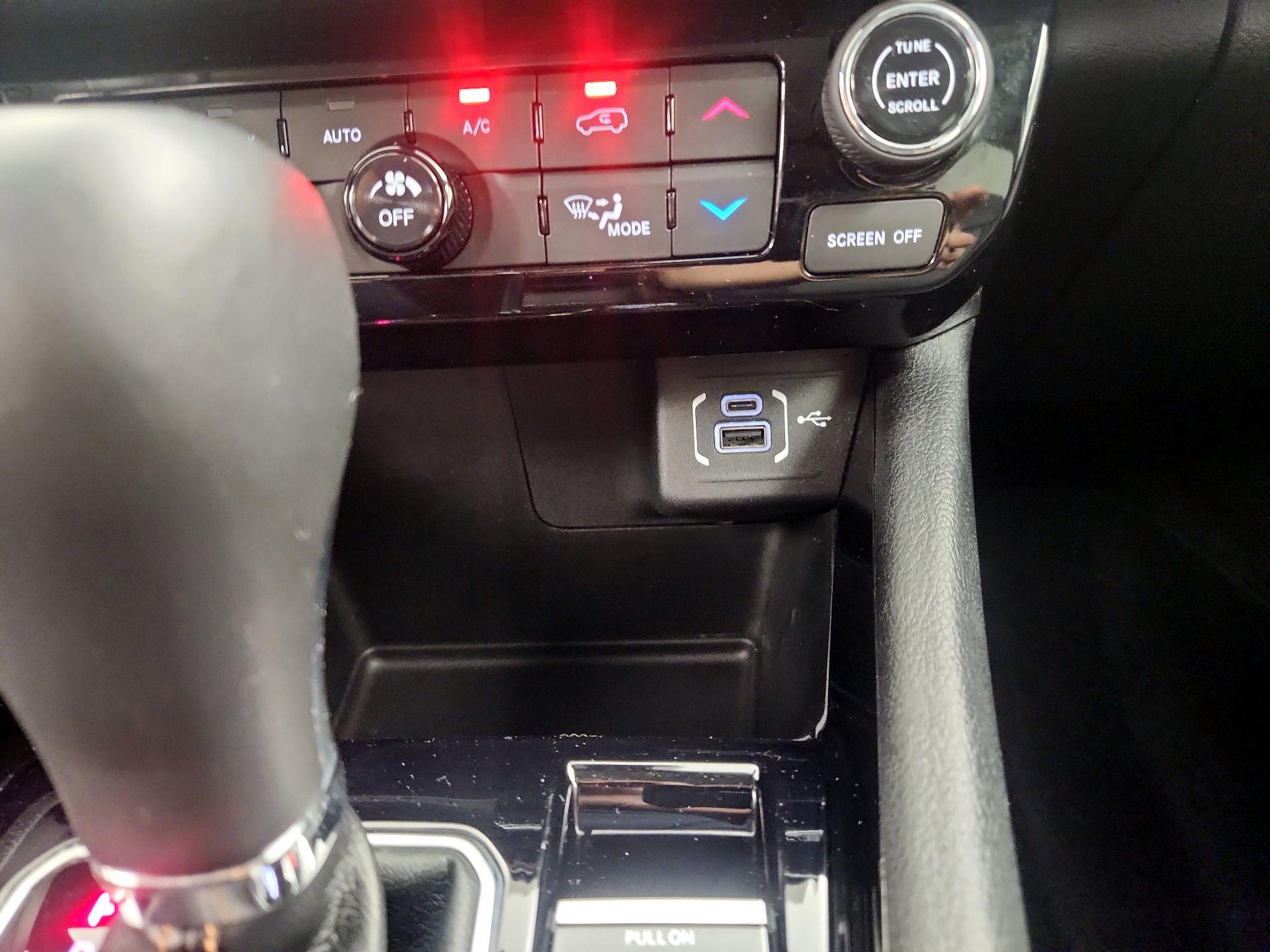 Thumbnail: 2022 Jeep Compass - 18