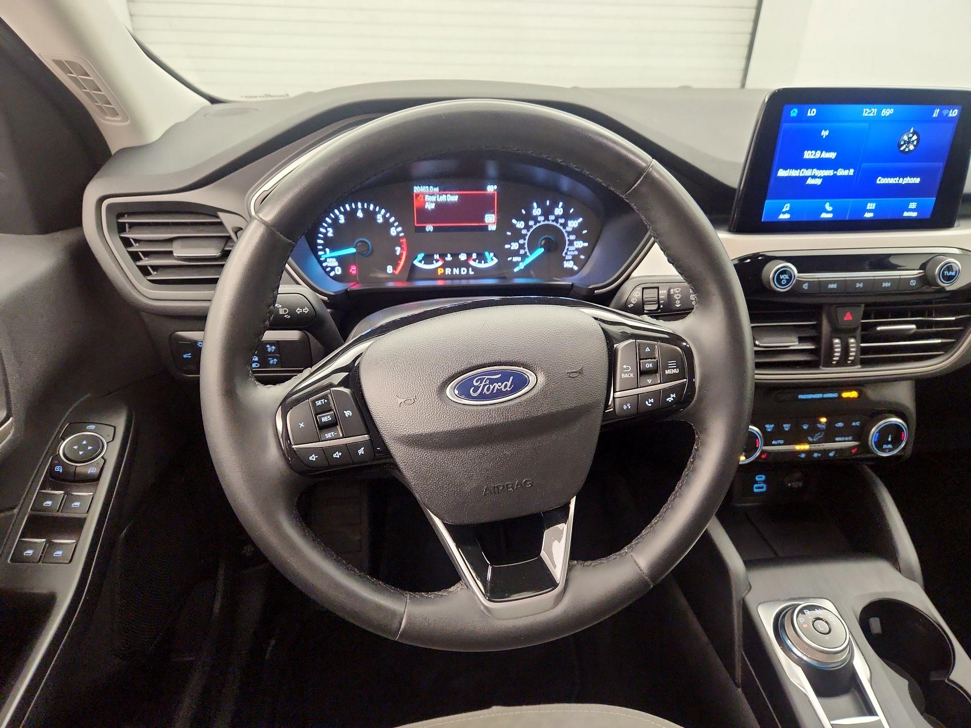 Thumbnail: 2022 Ford Escape - 10