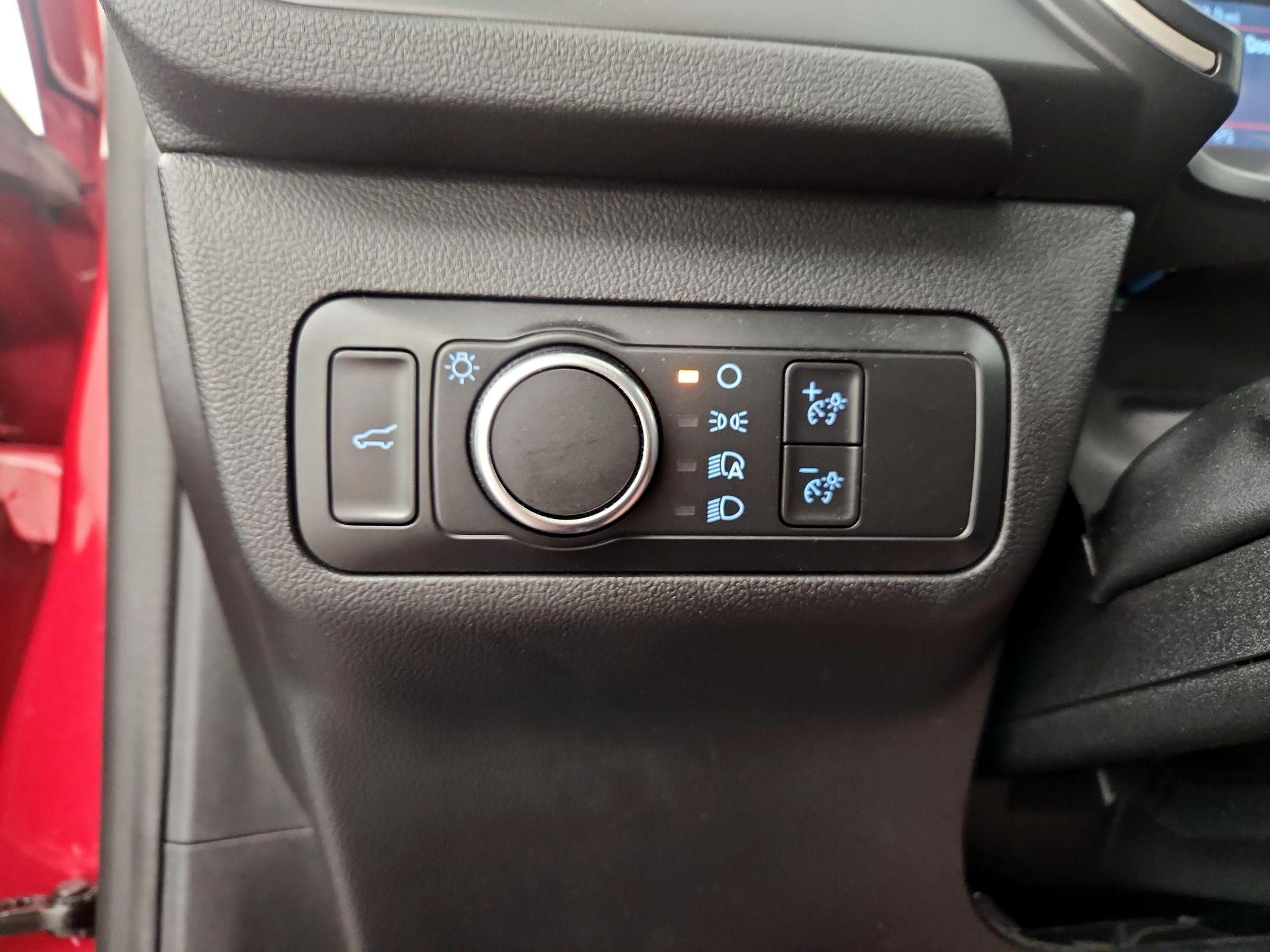 Thumbnail: 2022 Ford Escape - 13