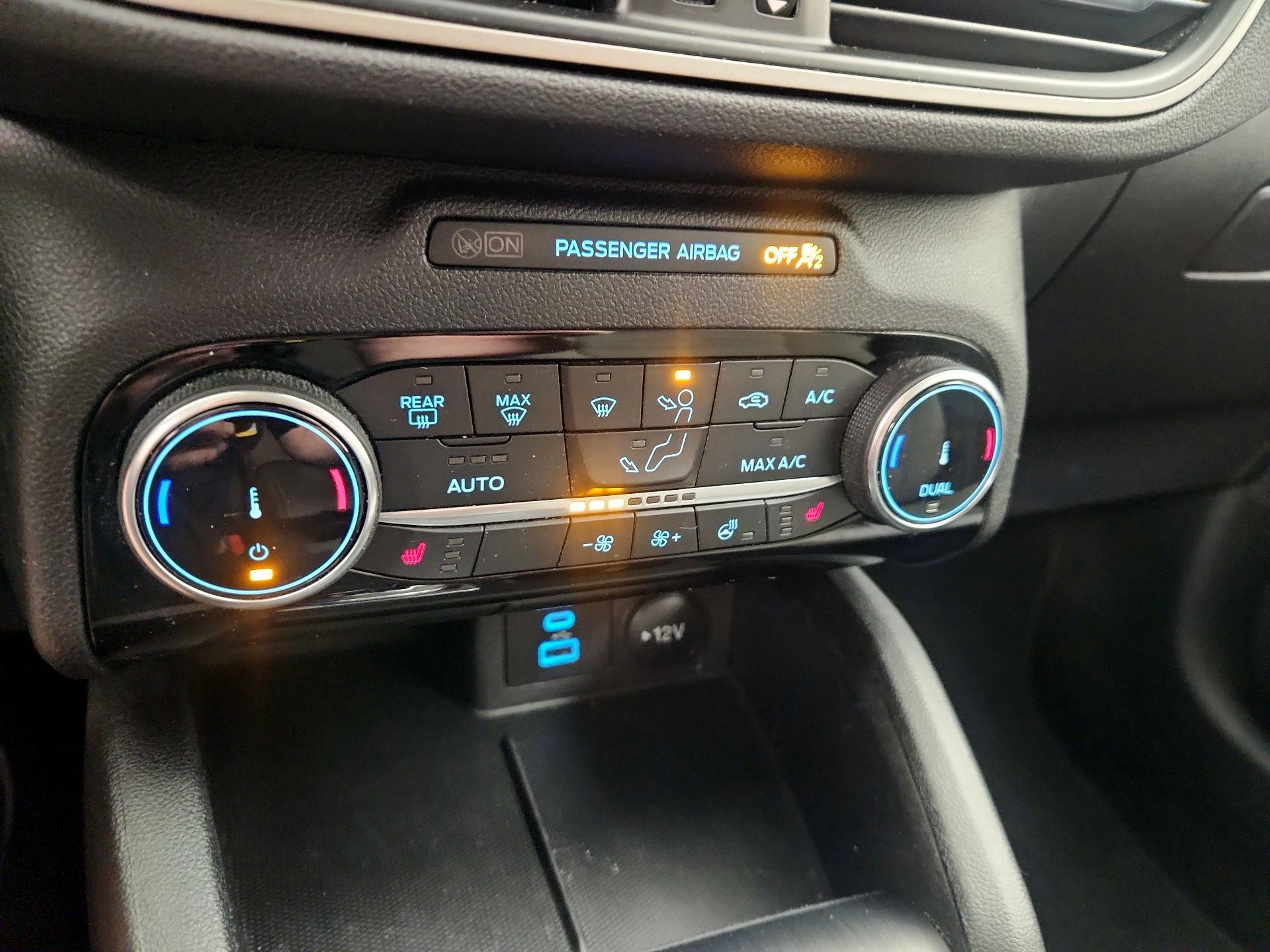 Thumbnail: 2022 Ford Escape - 16