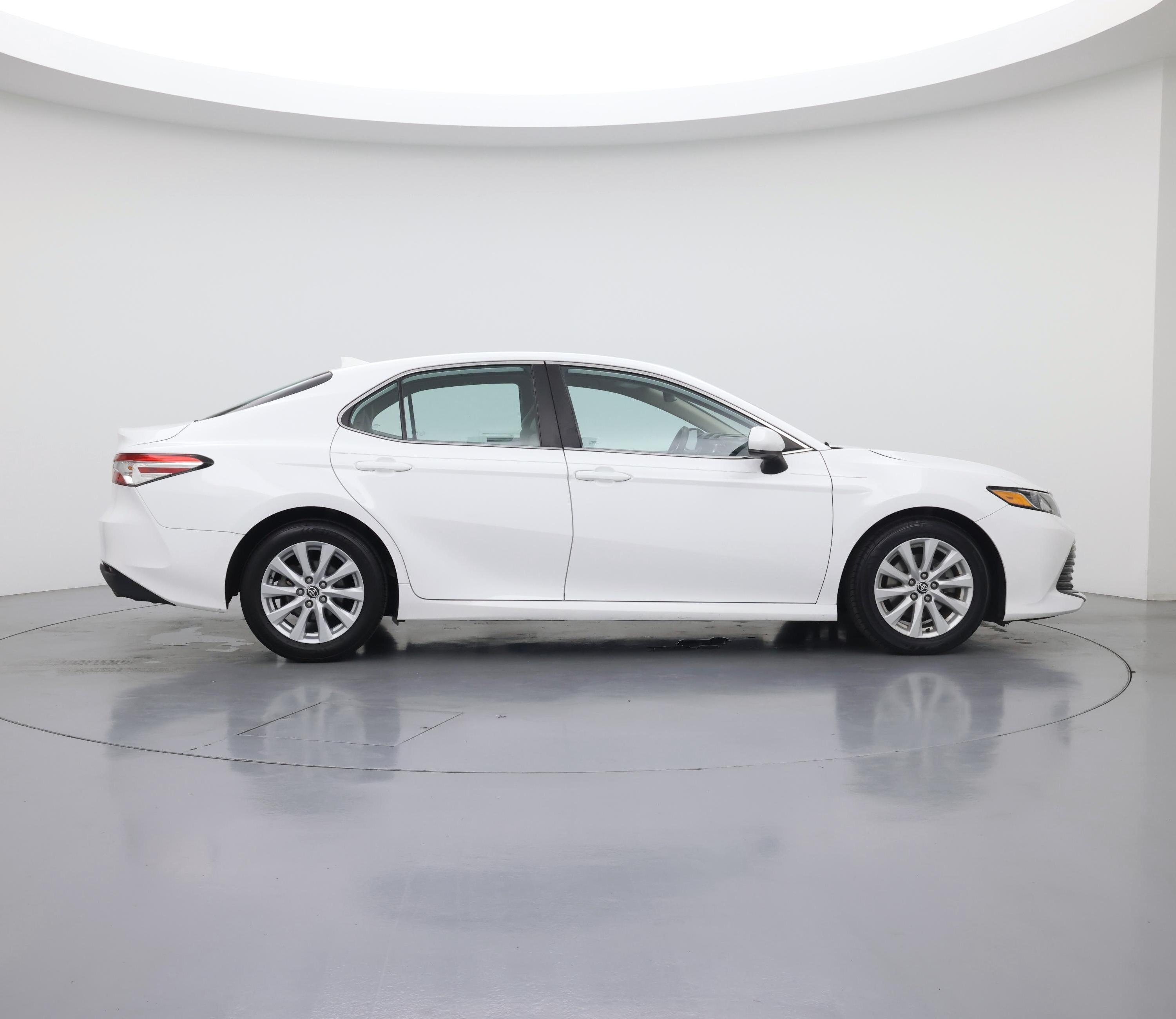 Thumbnail: 2020 Toyota Camry - 7