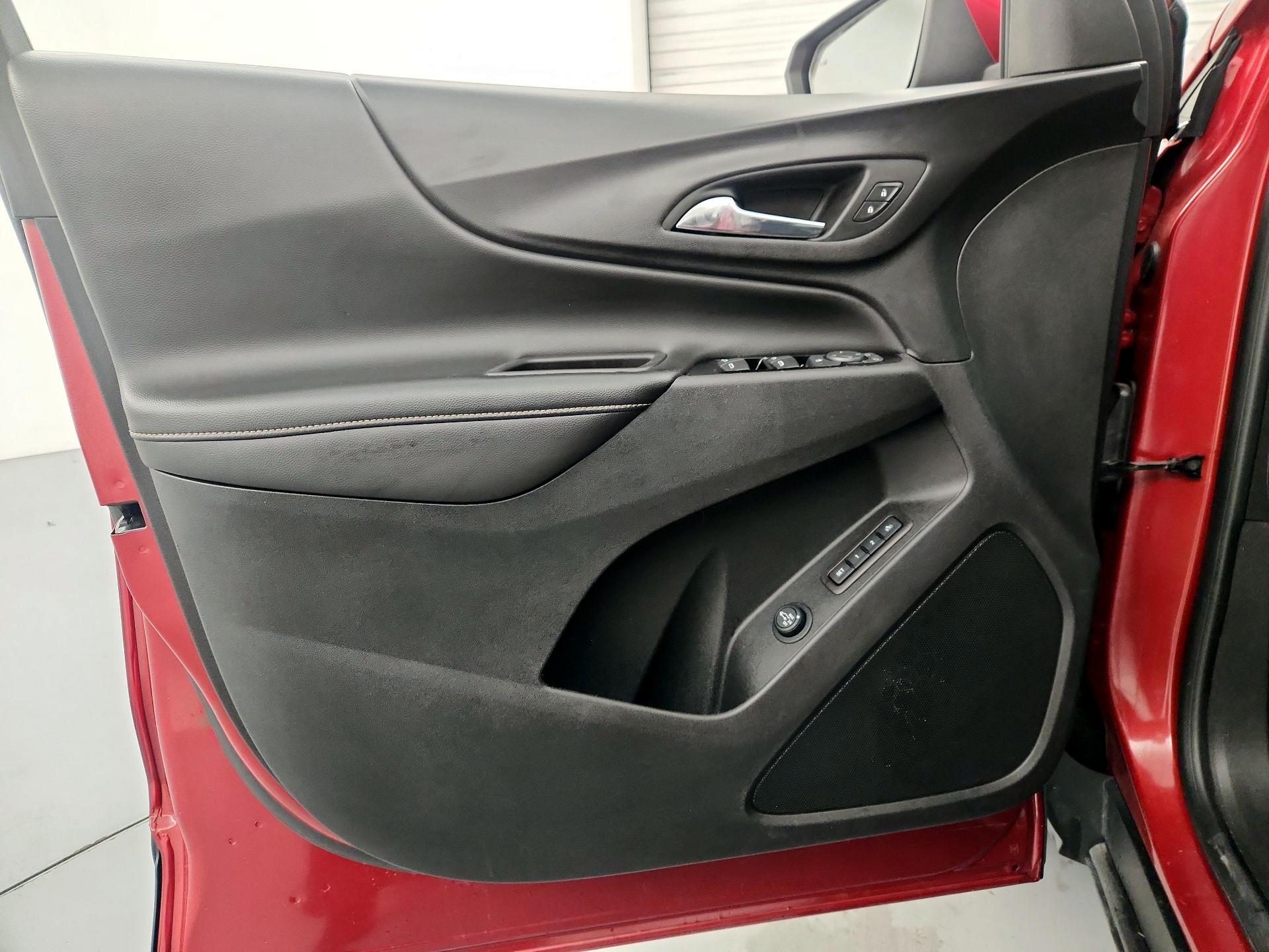 Thumbnail: 2022 Chevrolet Equinox - 12