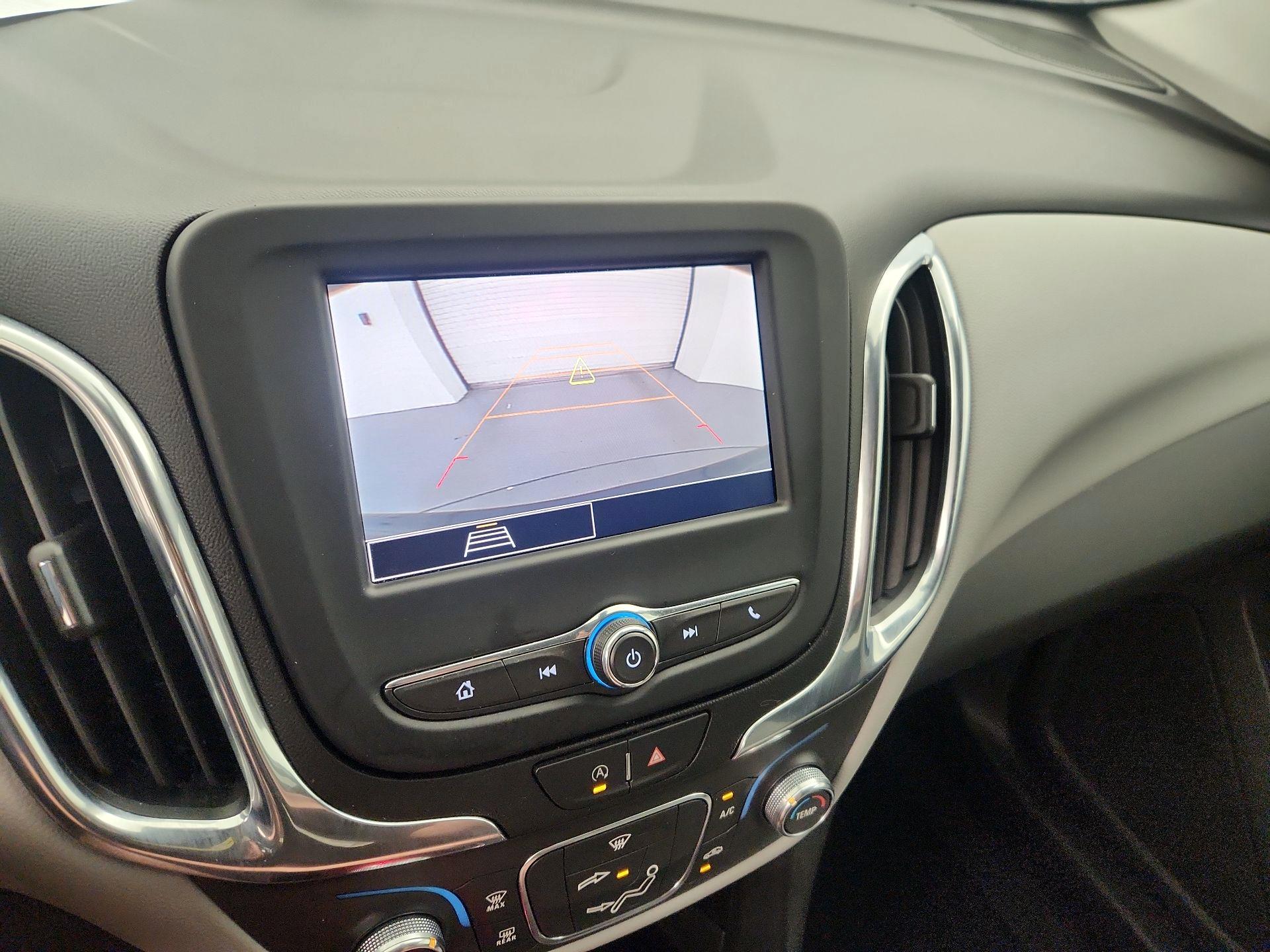 Thumbnail: 2022 Chevrolet Equinox - 14