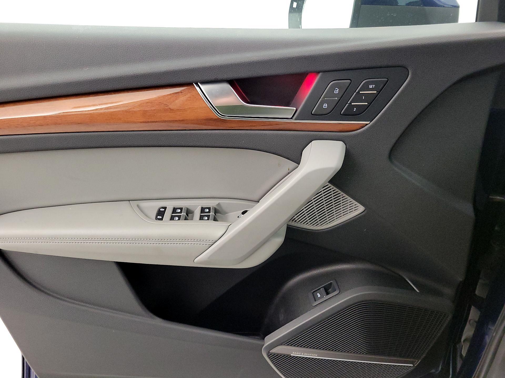 Thumbnail: 2021 Audi Q5 - 12