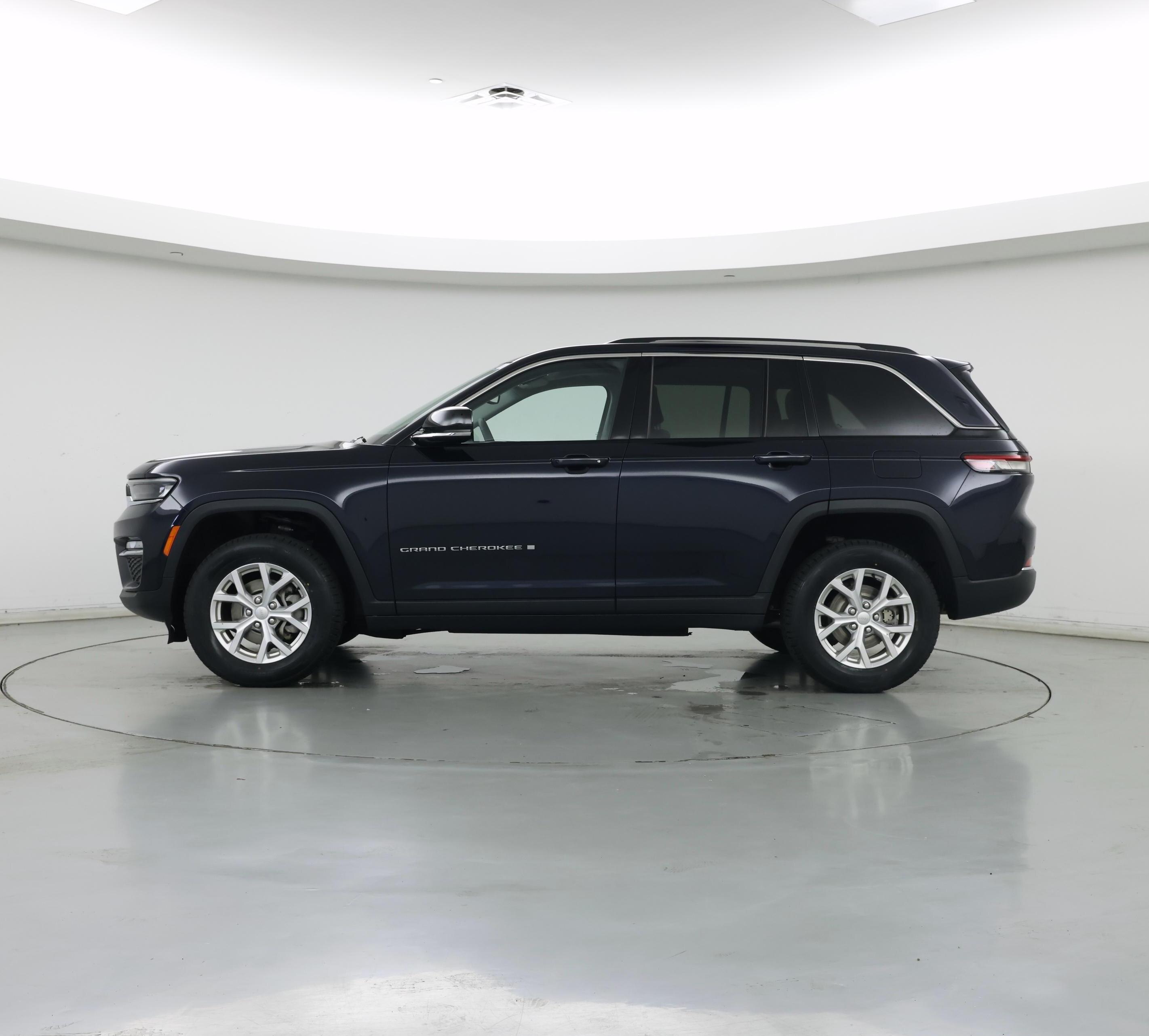 Thumbnail: 2023 Jeep Grand Cherokee - 3