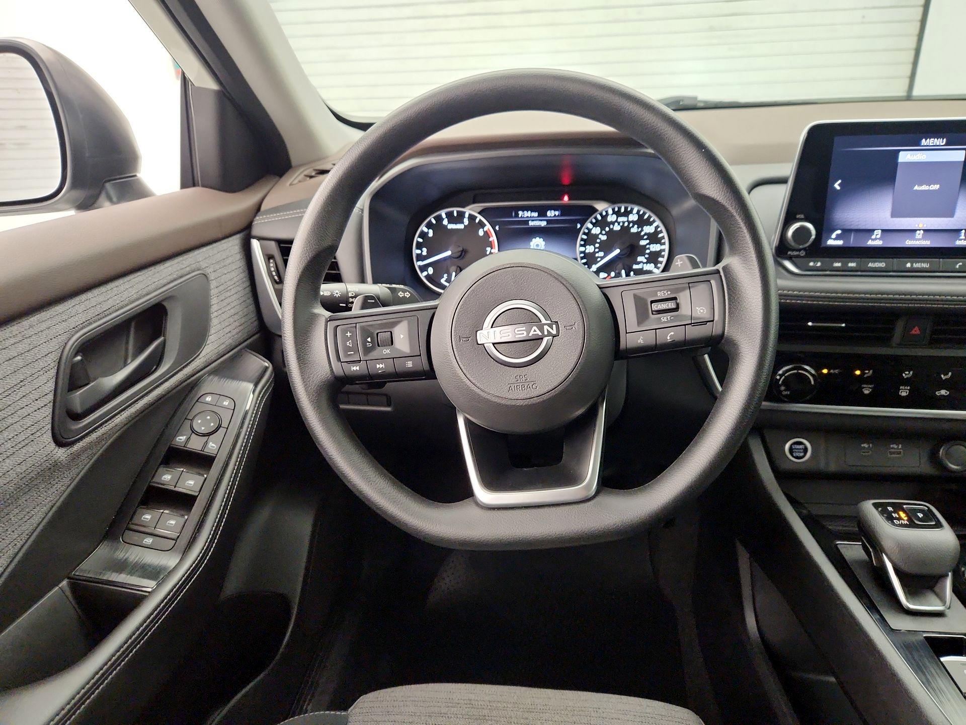 Thumbnail: 2022 Nissan Rogue - 10