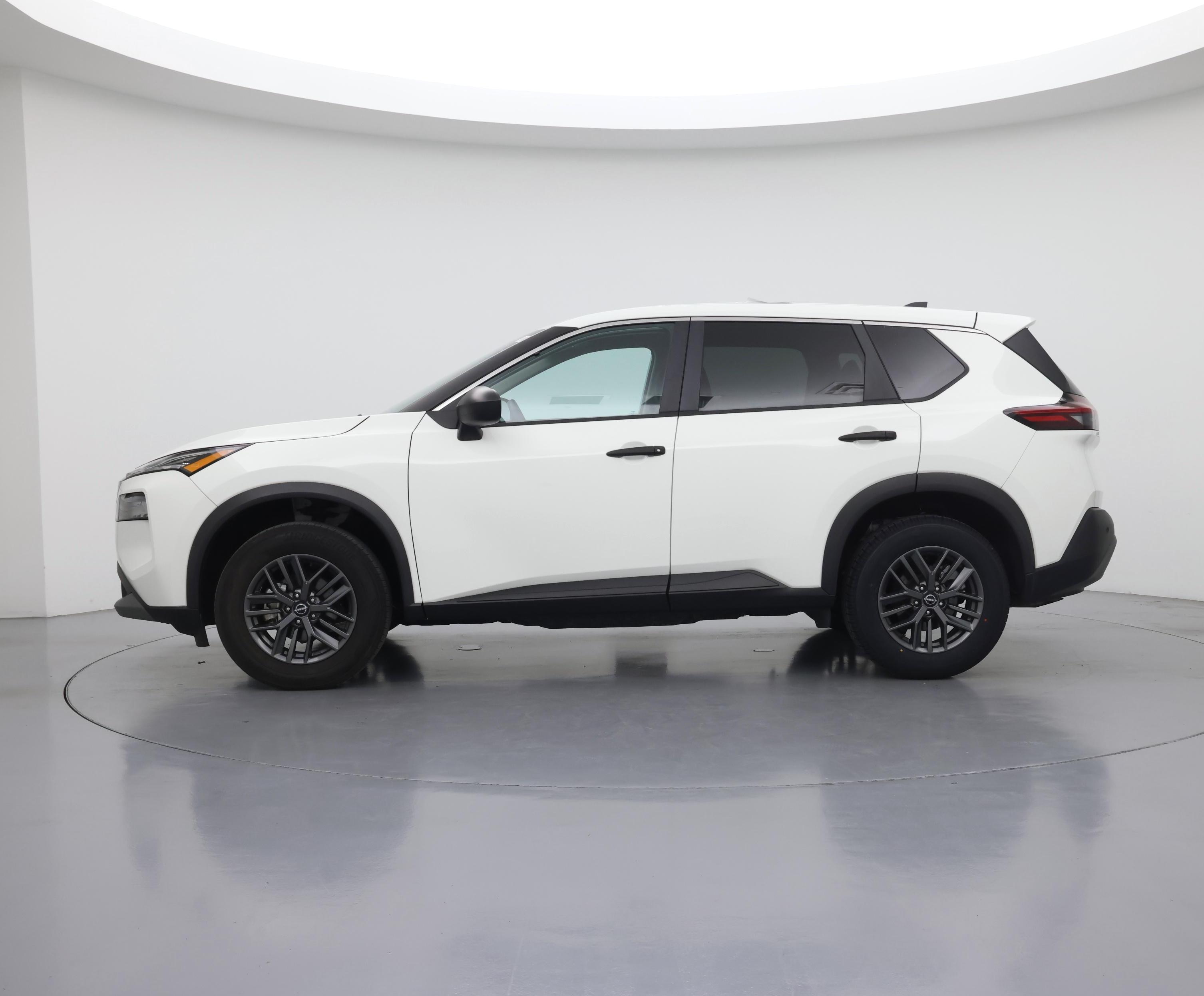 Thumbnail: 2022 Nissan Rogue - 3