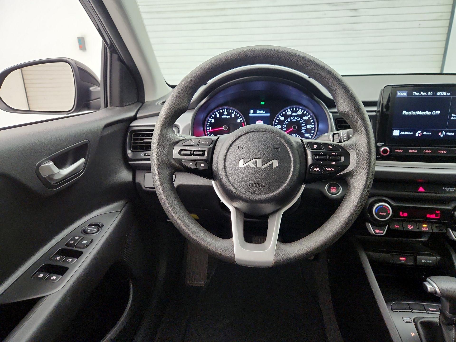 Thumbnail: 2023 Kia Rio - 10