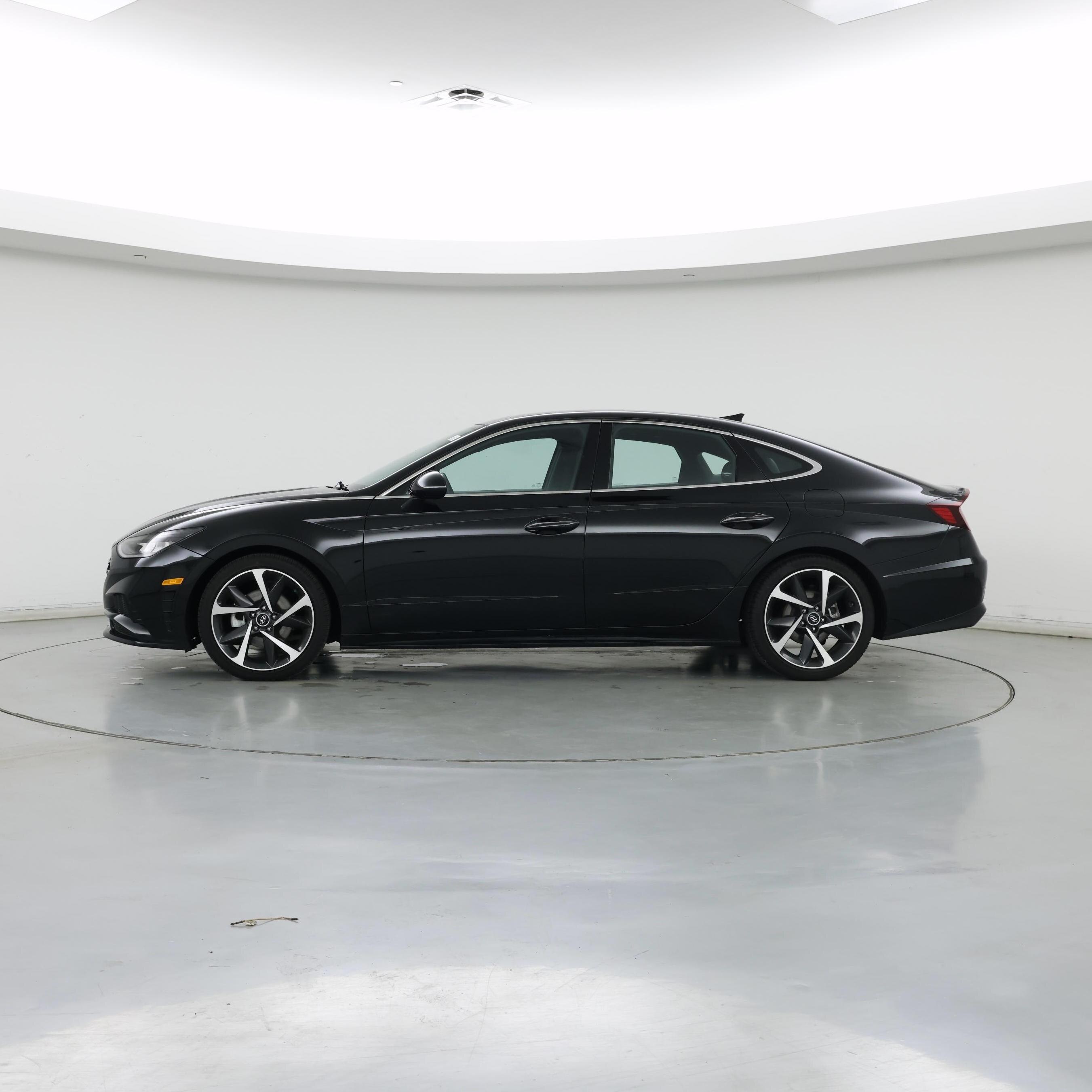 Thumbnail: 2023 Hyundai Sonata - 3