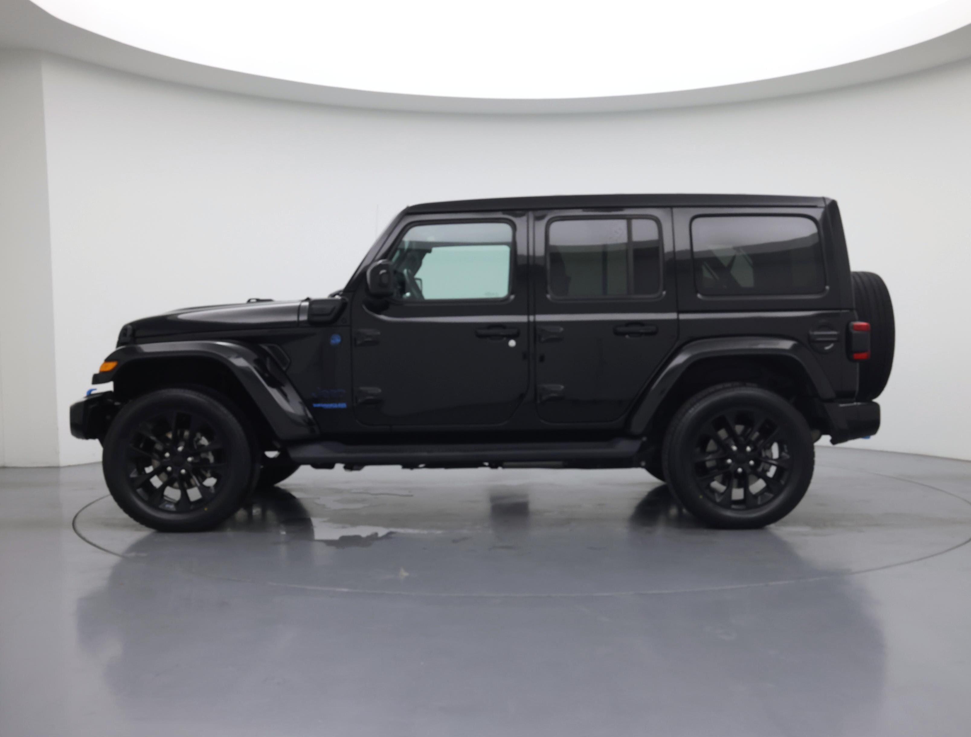 Thumbnail: 2021 Jeep Wrangler - 3