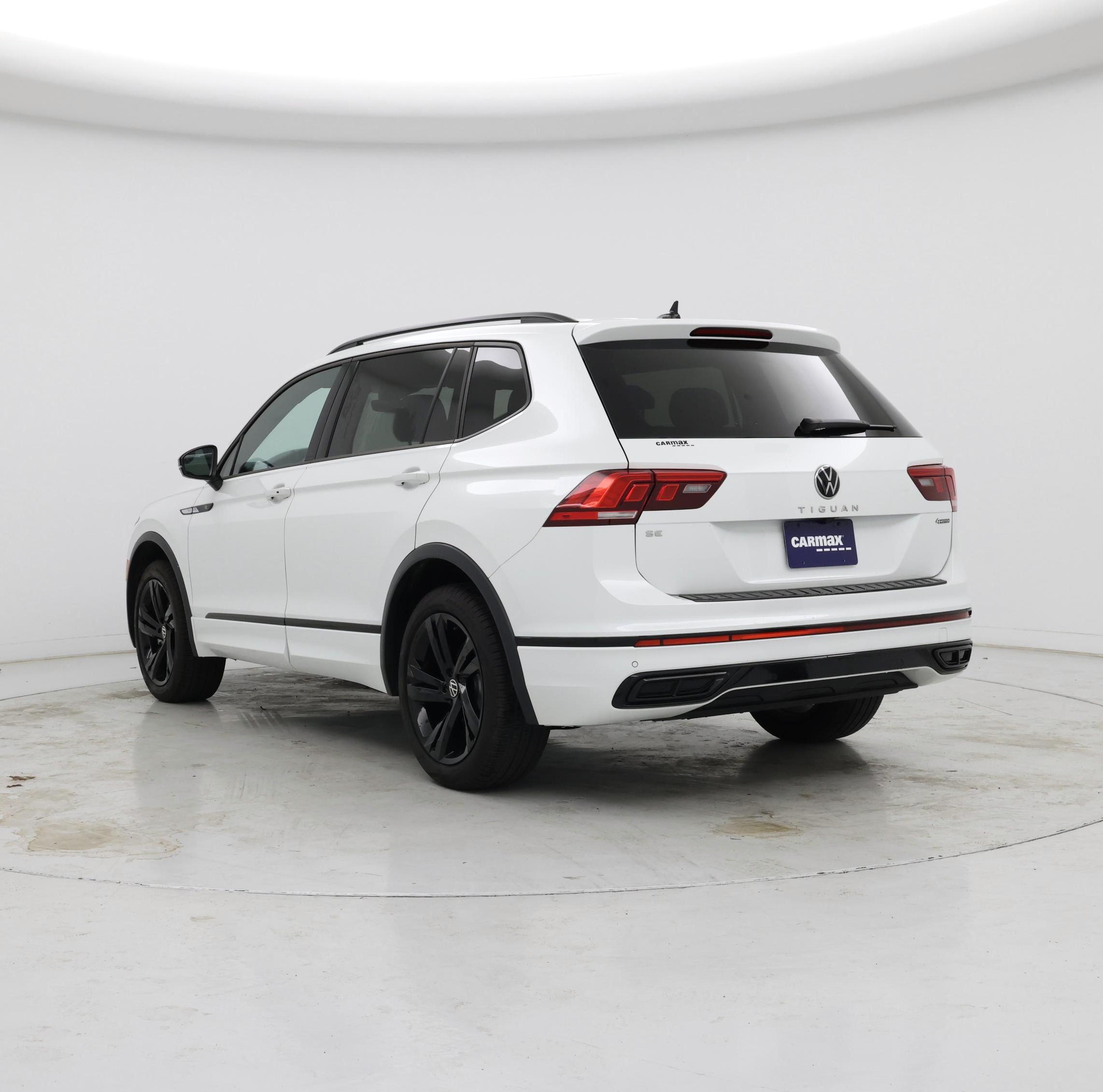 Thumbnail: 2024 Volkswagen Tiguan - 2