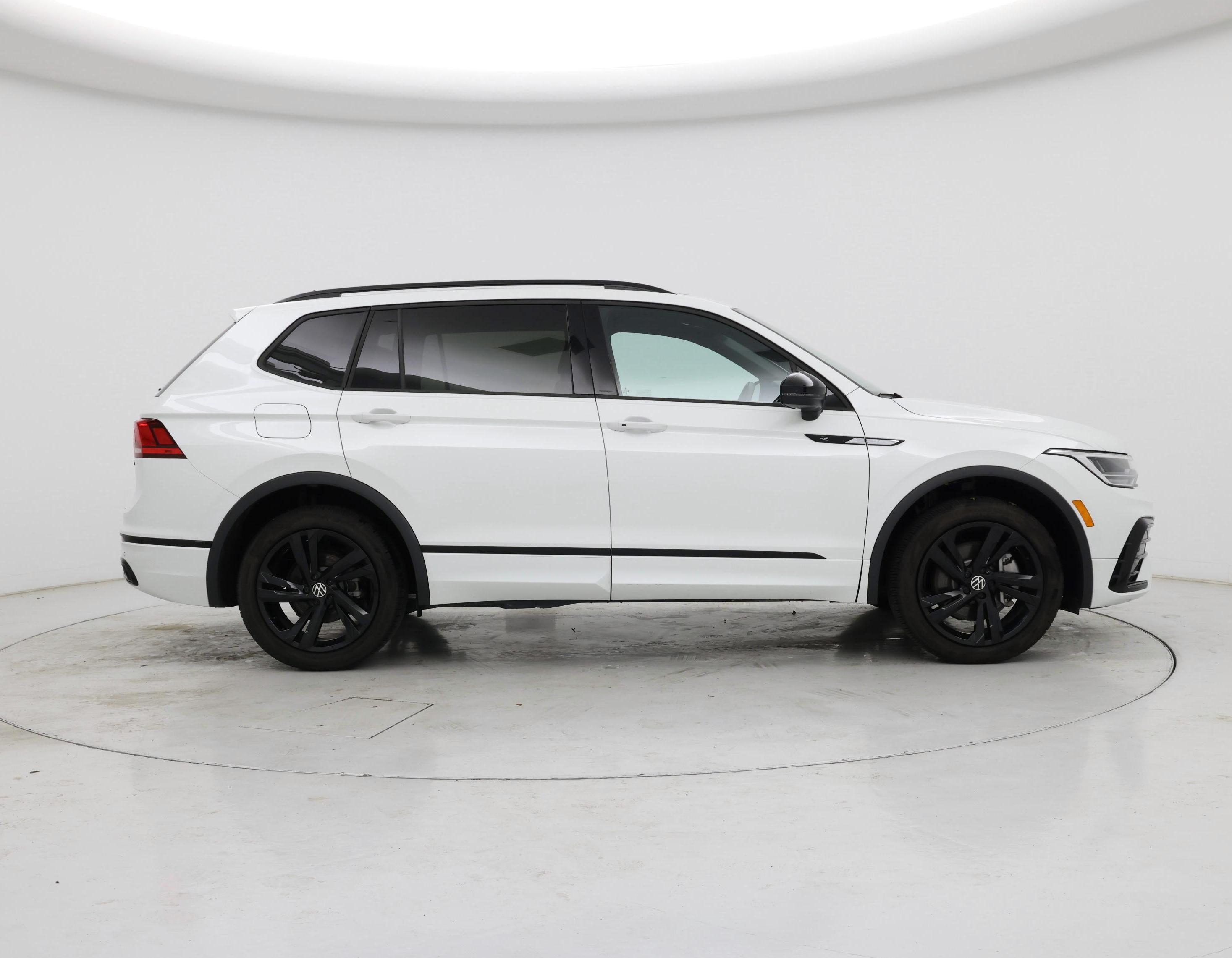 Thumbnail: 2024 Volkswagen Tiguan - 7