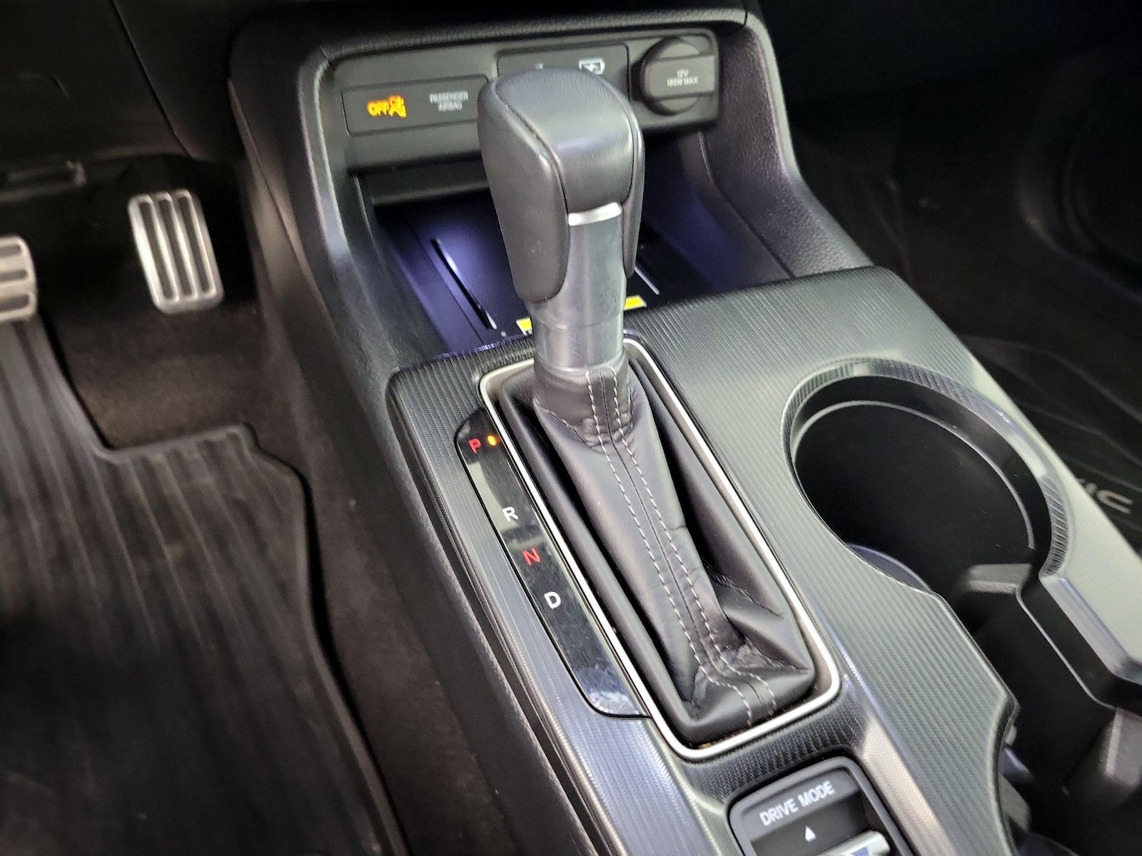 2024 Honda Civic Hatchback Sport Touring - Photo 19