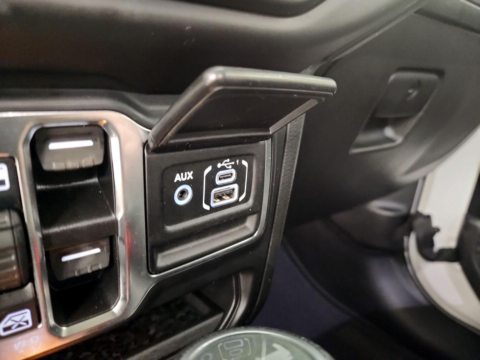 Thumbnail: 2022 Jeep Wrangler - 18