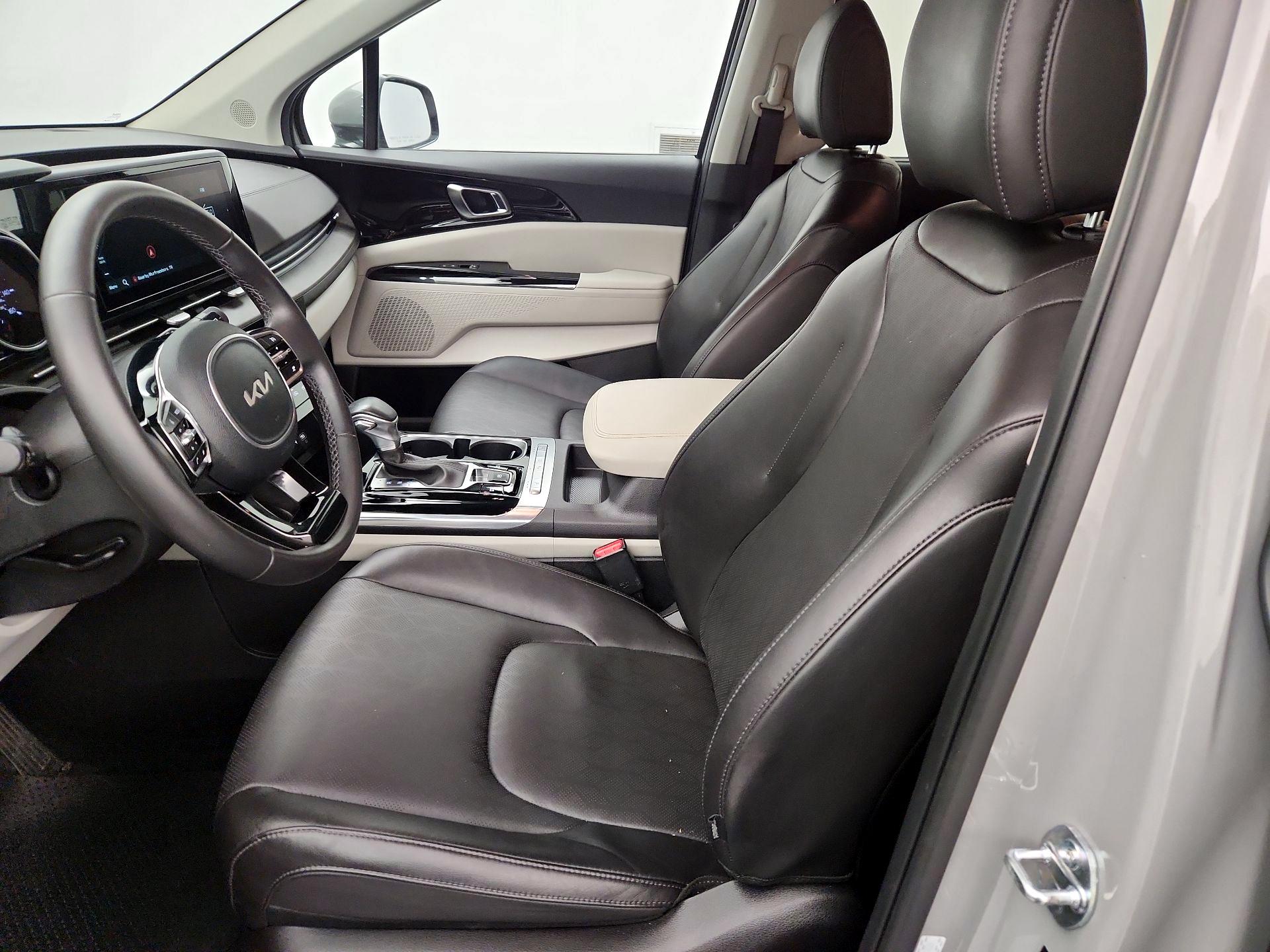 Thumbnail: 2024 Kia Carnival - 11