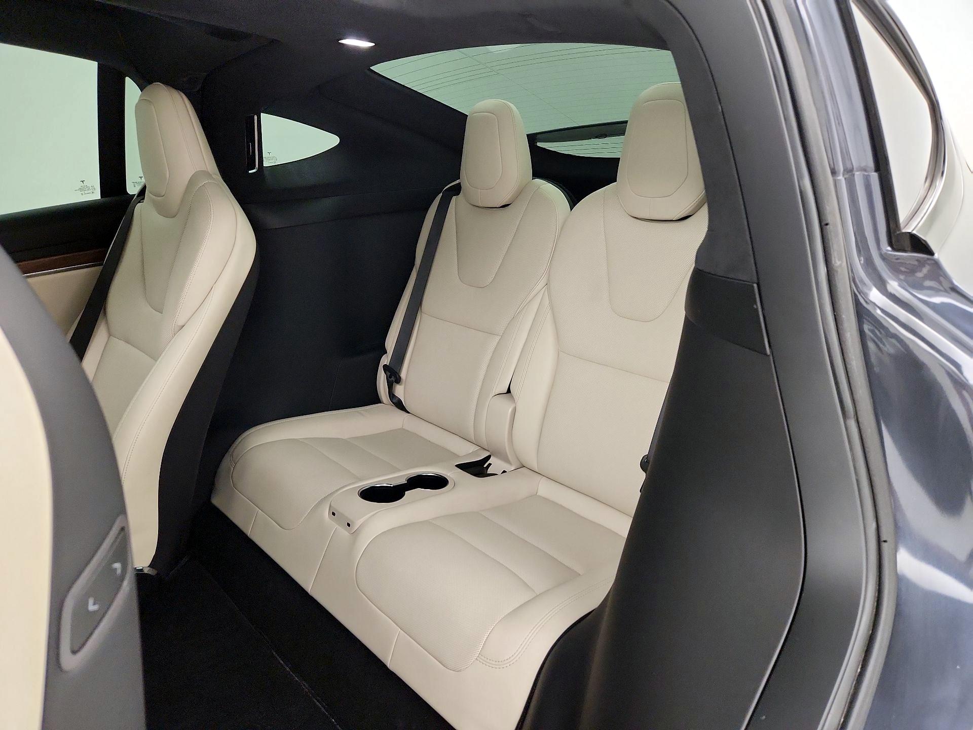 Thumbnail: 2022 Tesla Model X - 20