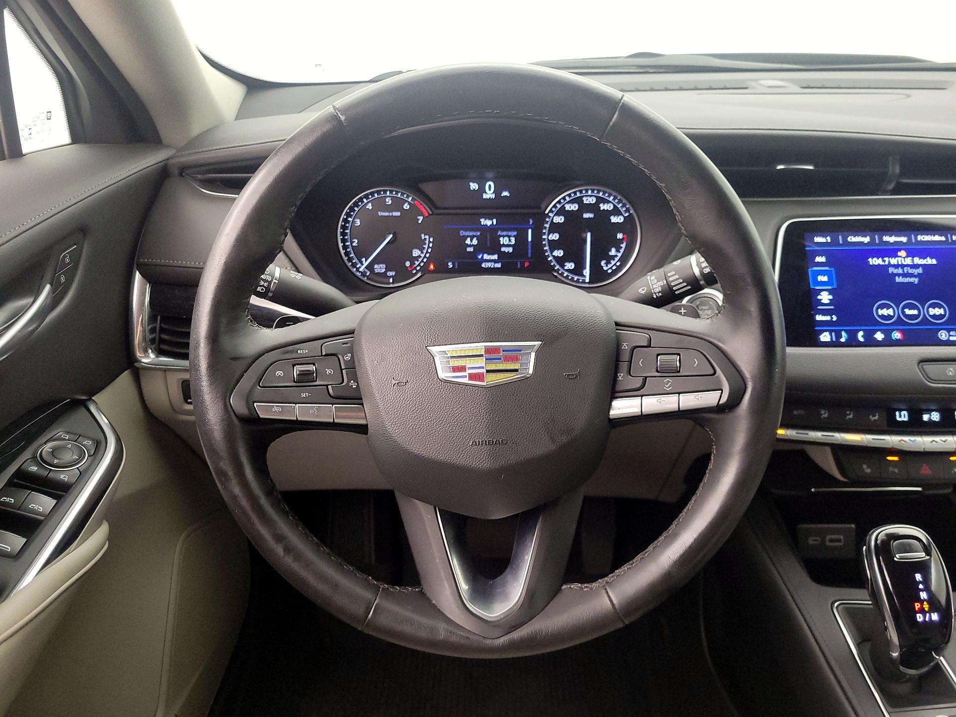 Thumbnail: 2023 Cadillac XT4 - 10