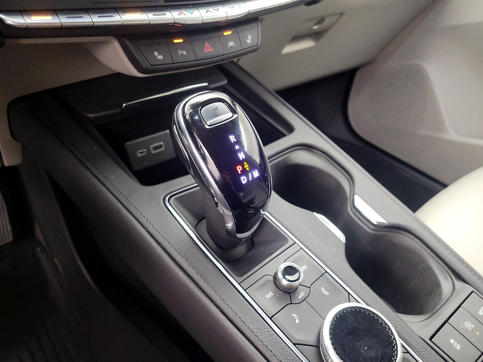 Thumbnail: 2023 Cadillac XT4 - 17